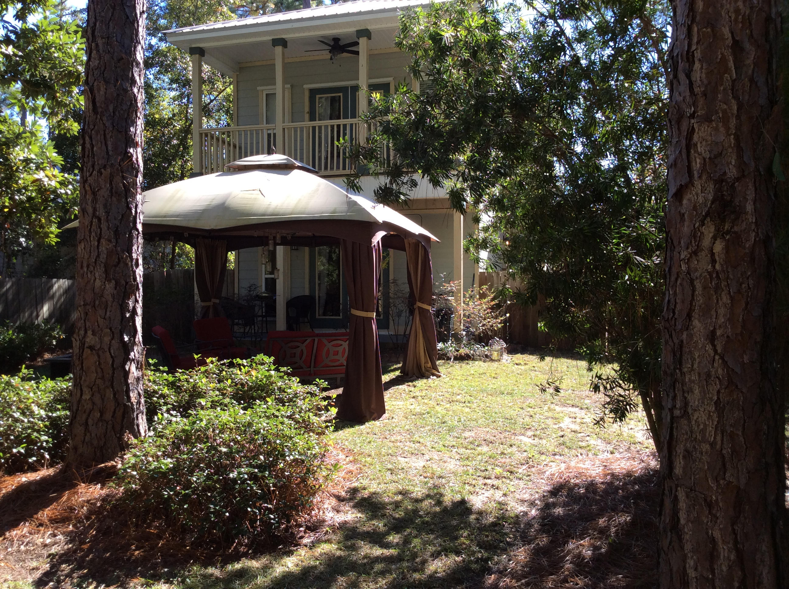 MAGNOLIA BEACH - Residential