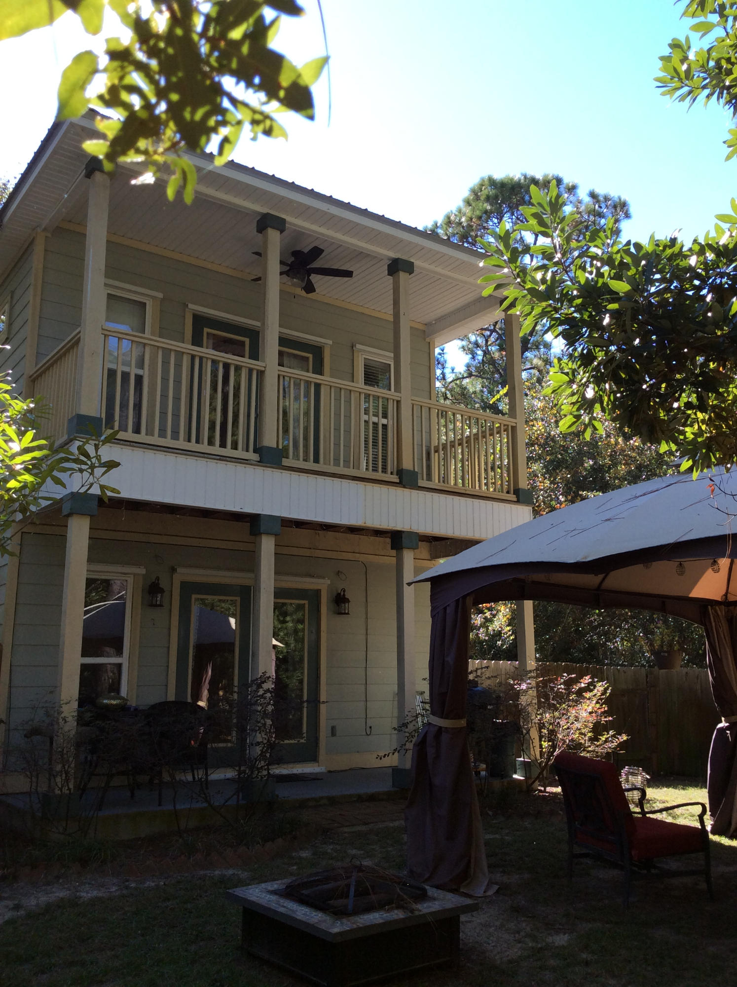 MAGNOLIA BEACH - Residential