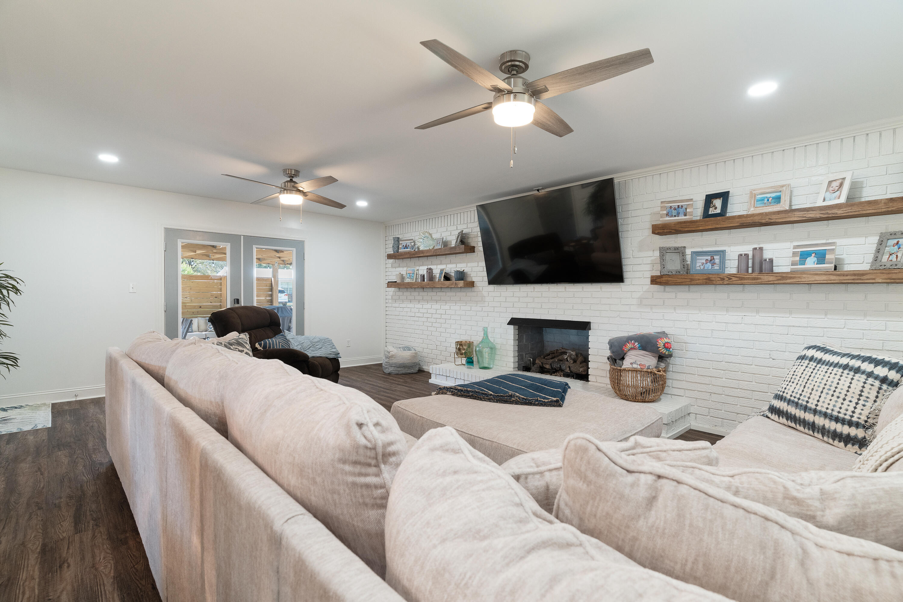 Bayou Woods - Residential