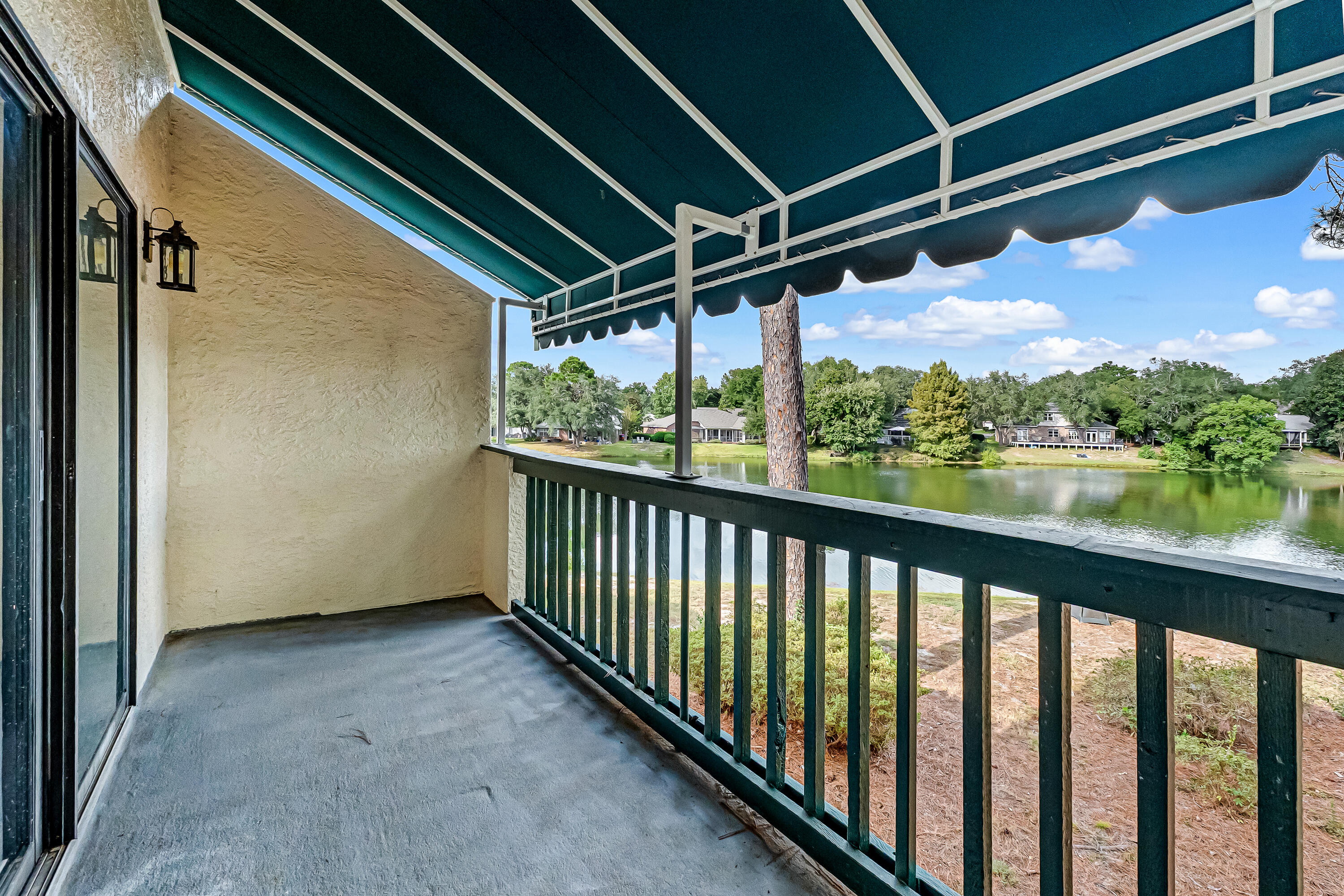 LAKESIDE CONDO AT BLUEWATER BAY - Residential Lease