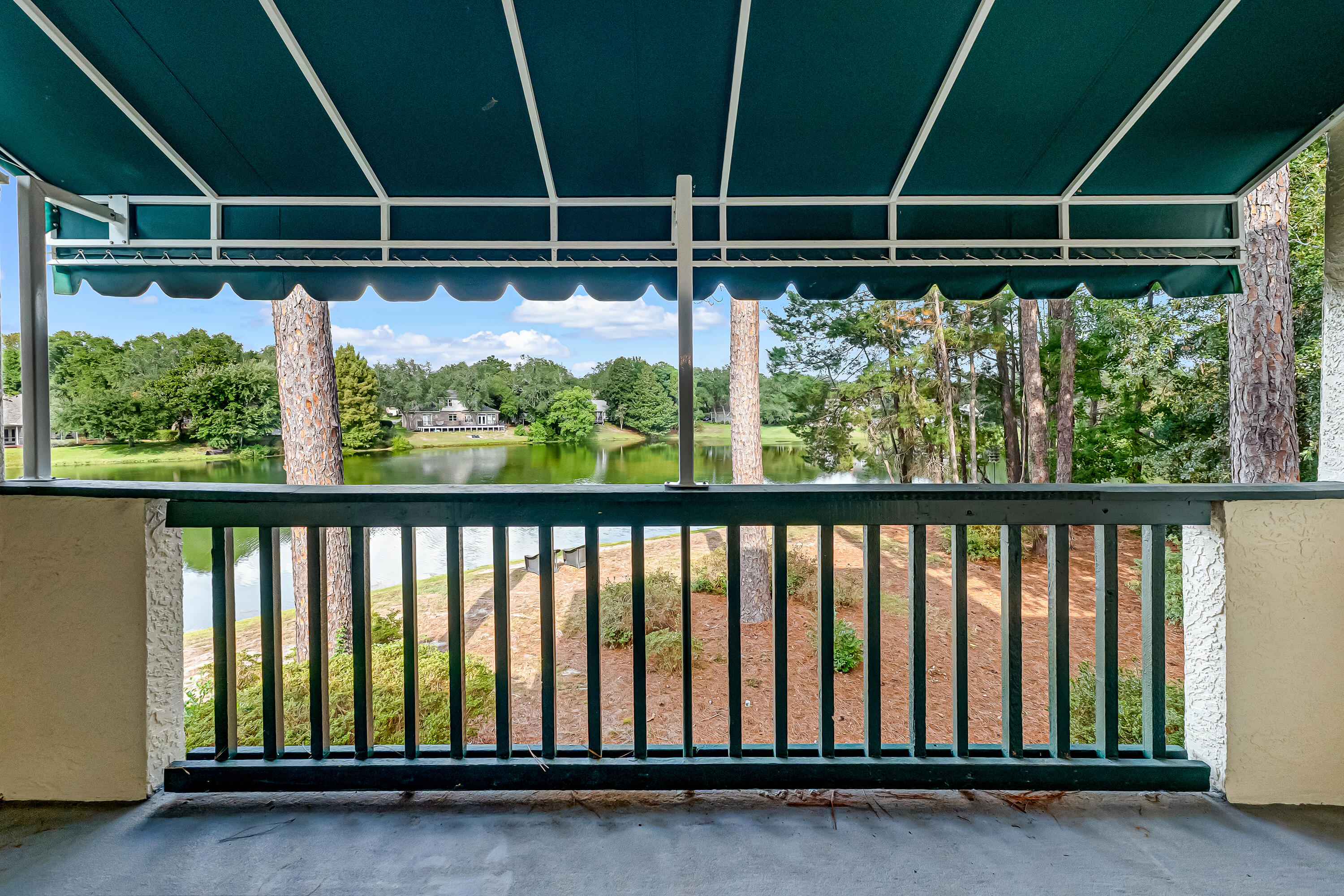 LAKESIDE CONDO AT BLUEWATER BAY - Residential Lease