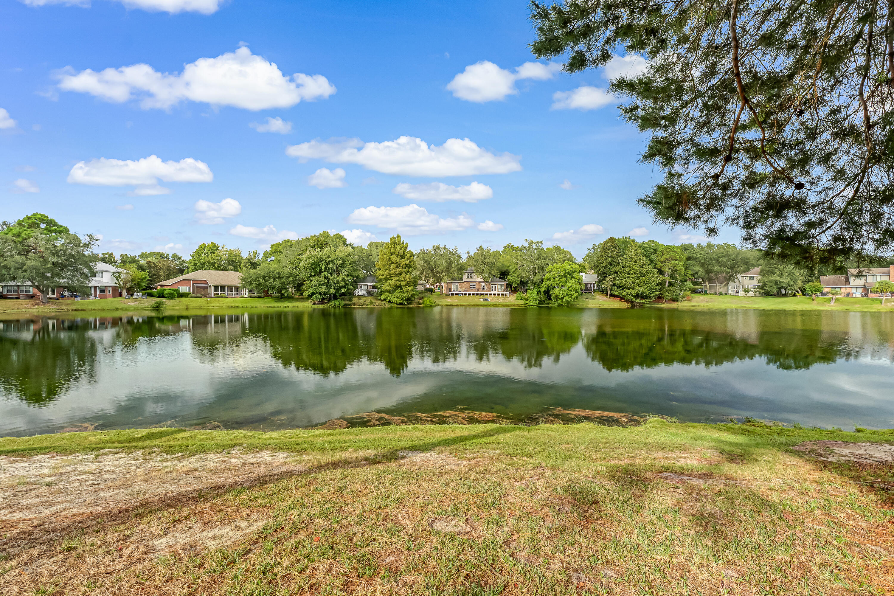 LAKESIDE CONDO AT BLUEWATER BAY - Residential Lease