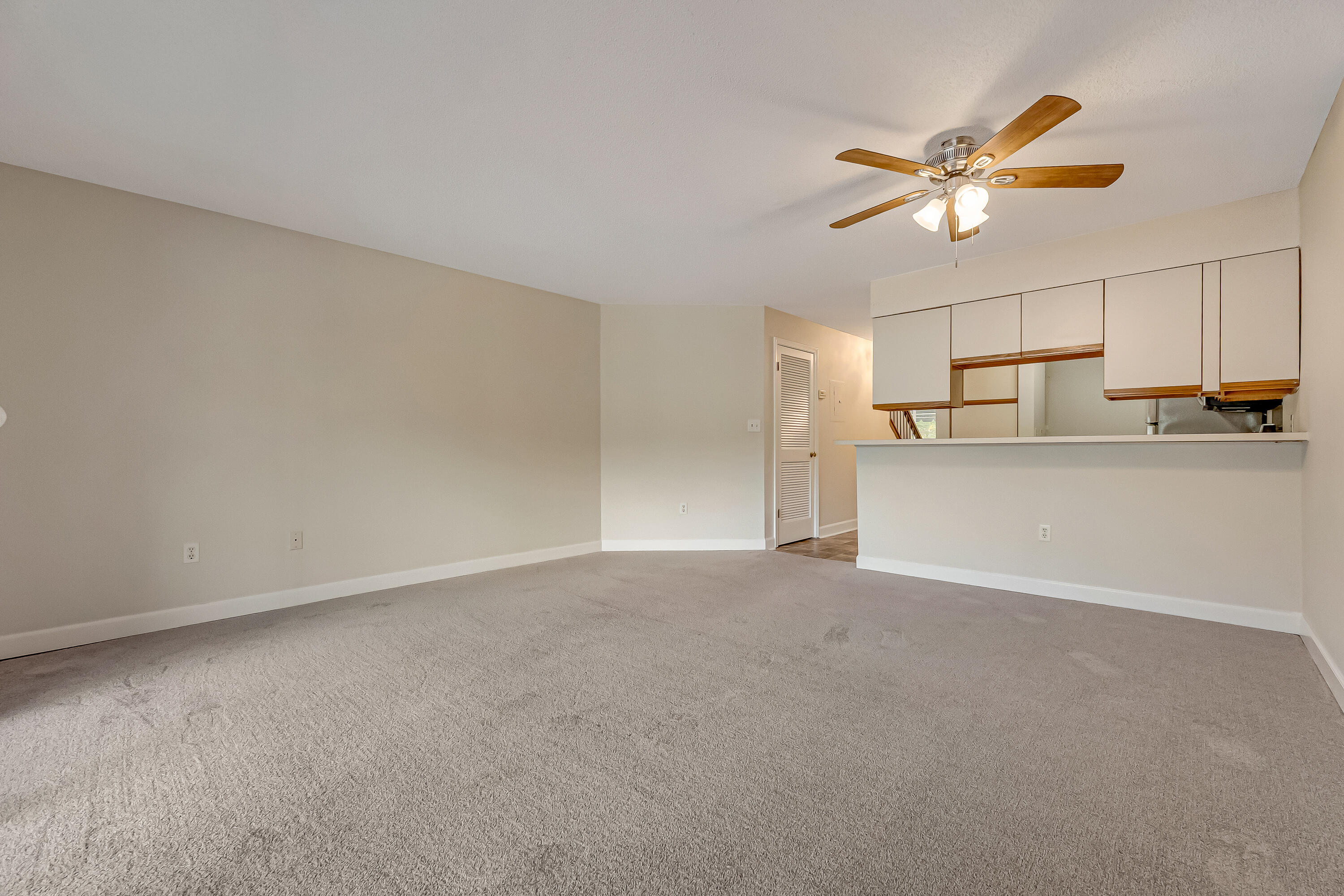 LAKESIDE CONDO AT BLUEWATER BAY - Residential Lease