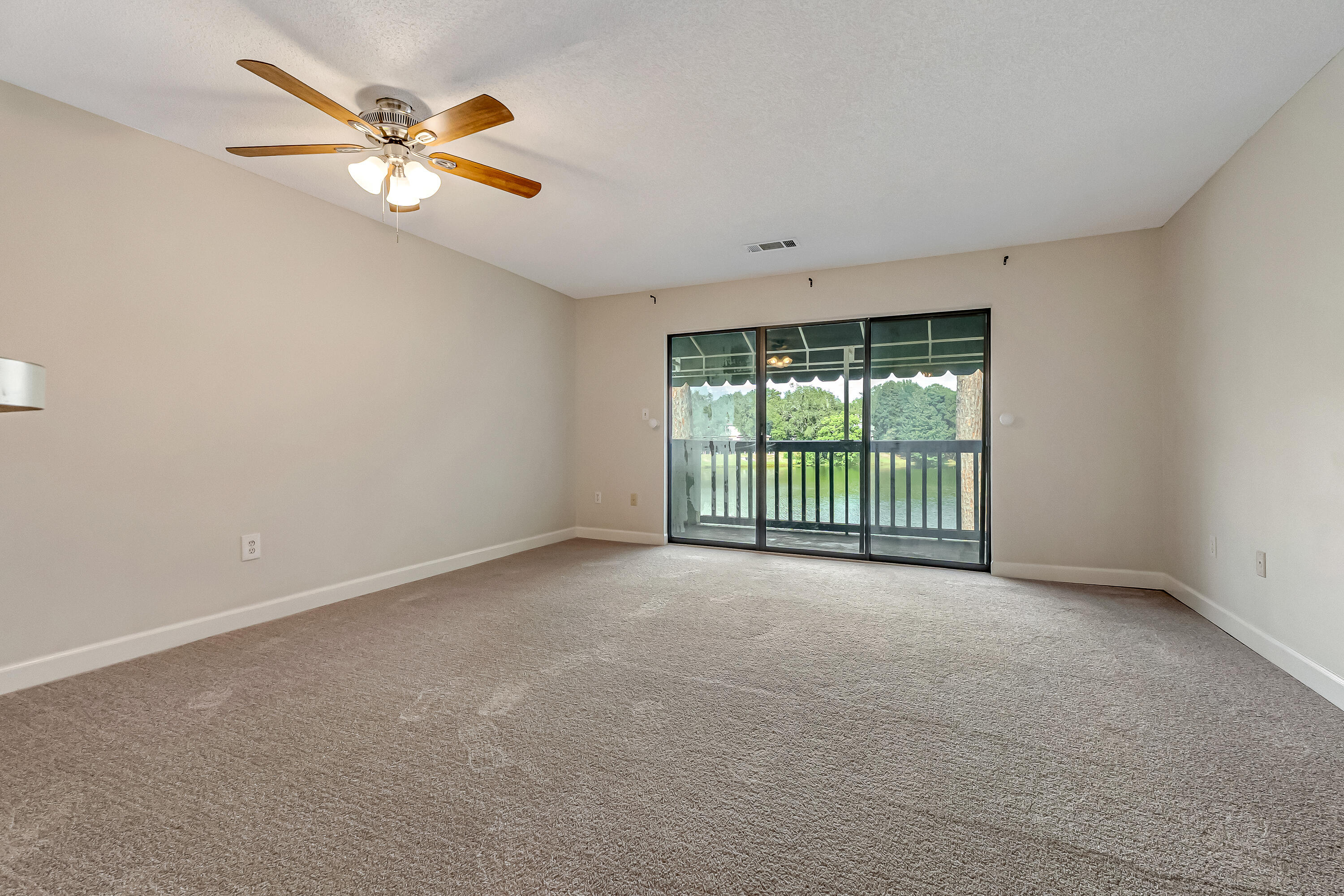 LAKESIDE CONDO AT BLUEWATER BAY - Residential Lease