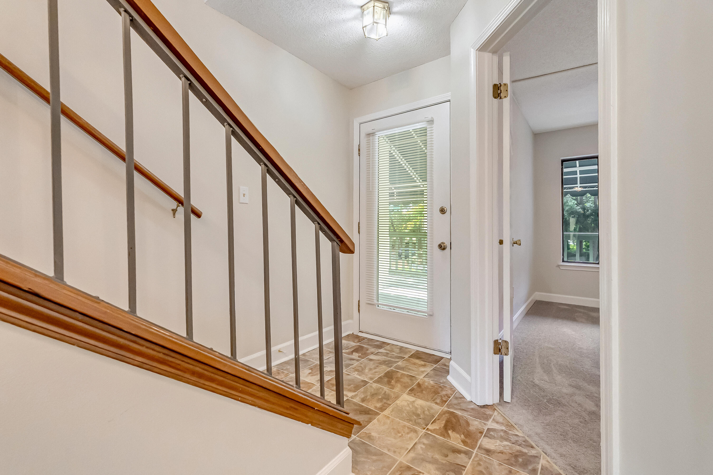LAKESIDE CONDO AT BLUEWATER BAY - Residential Lease