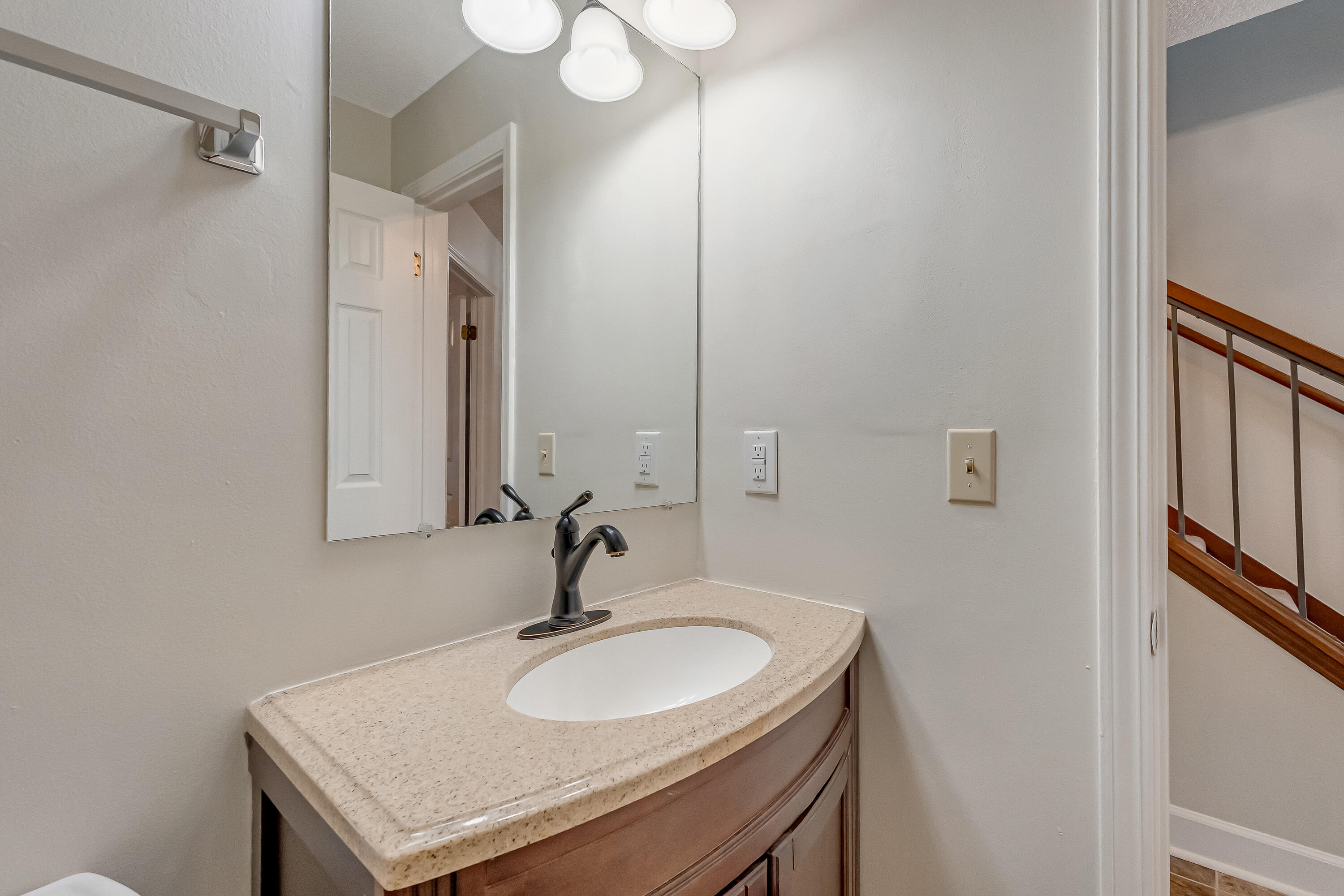 LAKESIDE CONDO AT BLUEWATER BAY - Residential Lease