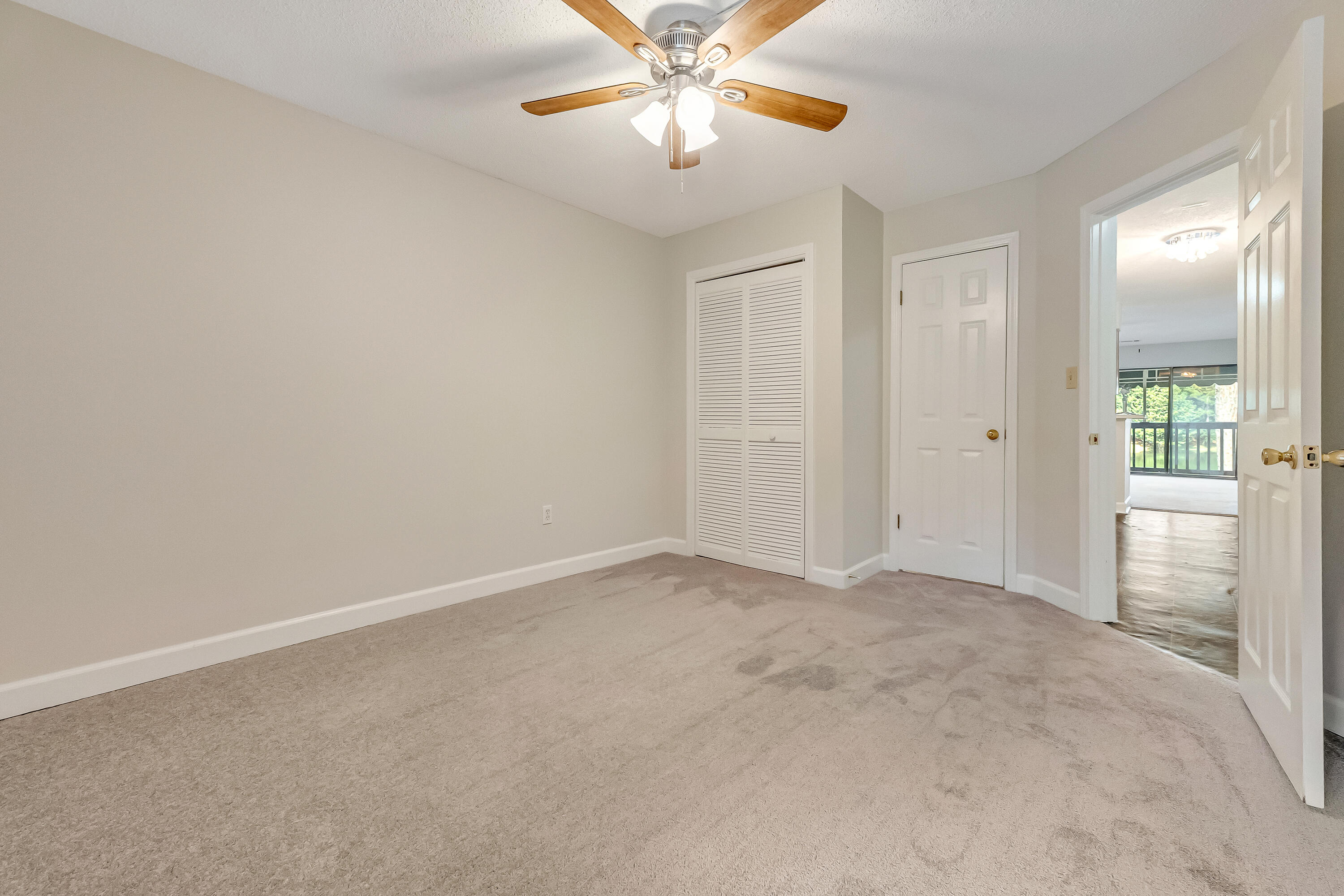 LAKESIDE CONDO AT BLUEWATER BAY - Residential Lease