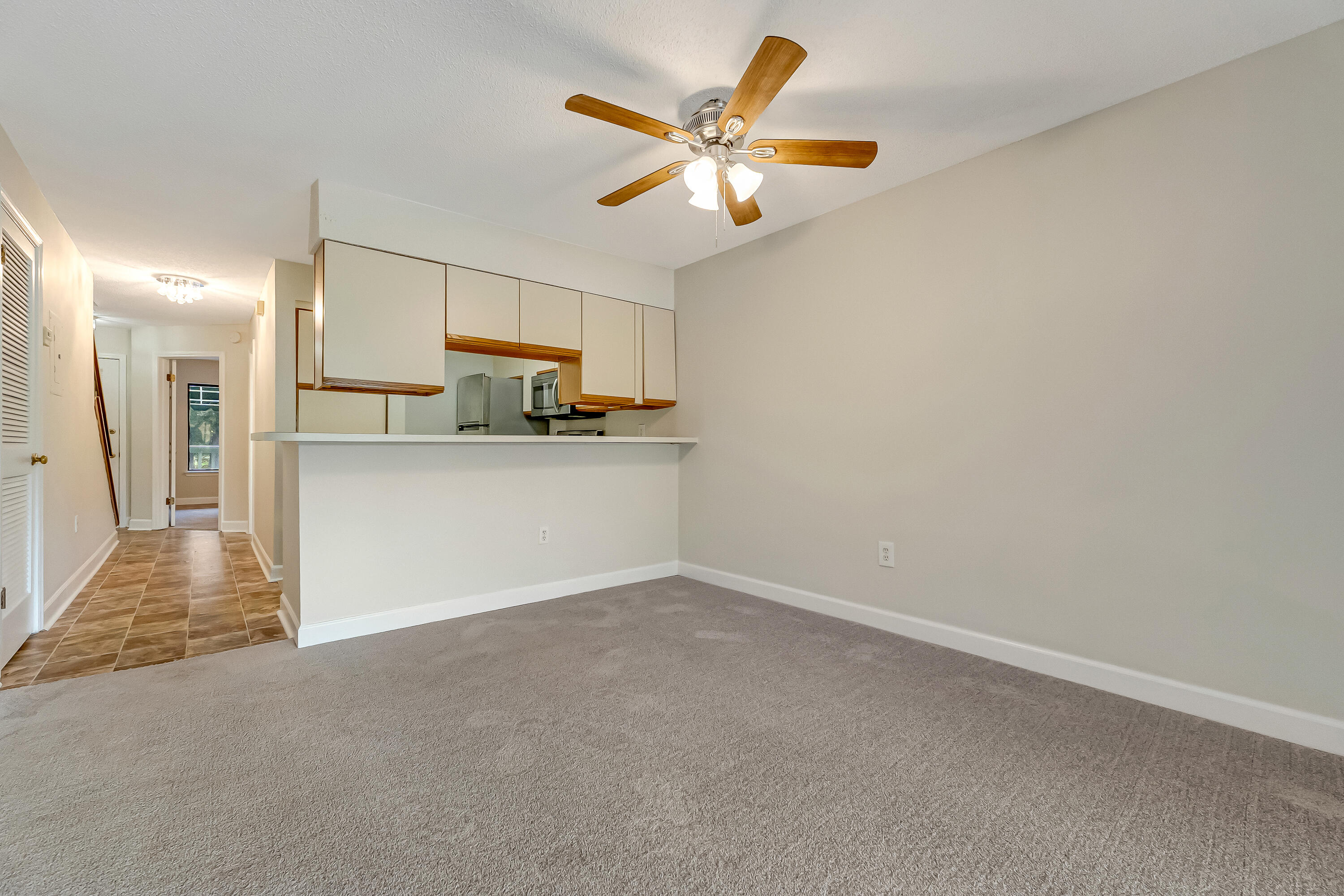 LAKESIDE CONDO AT BLUEWATER BAY - Residential Lease