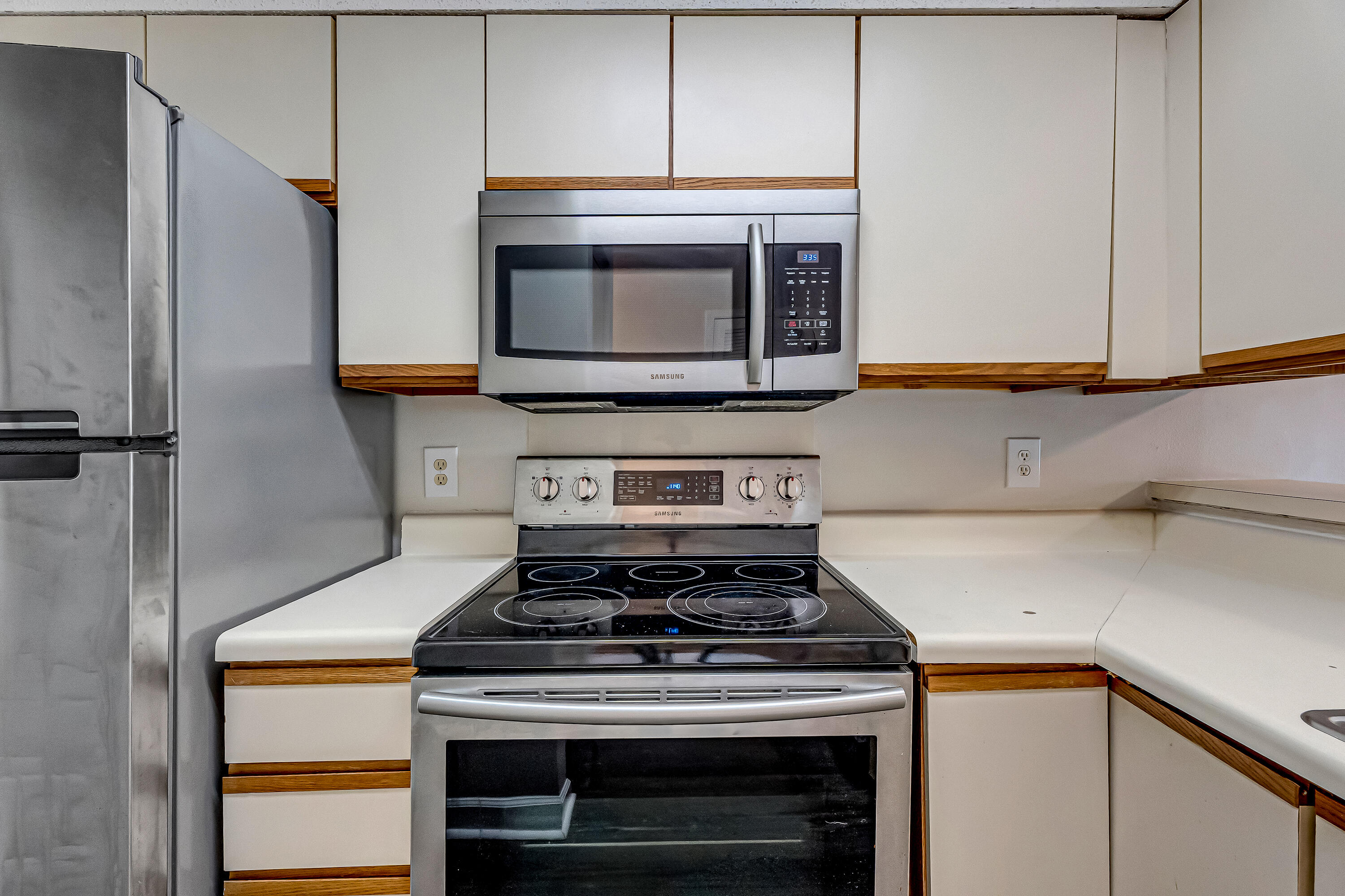 LAKESIDE CONDO AT BLUEWATER BAY - Residential Lease