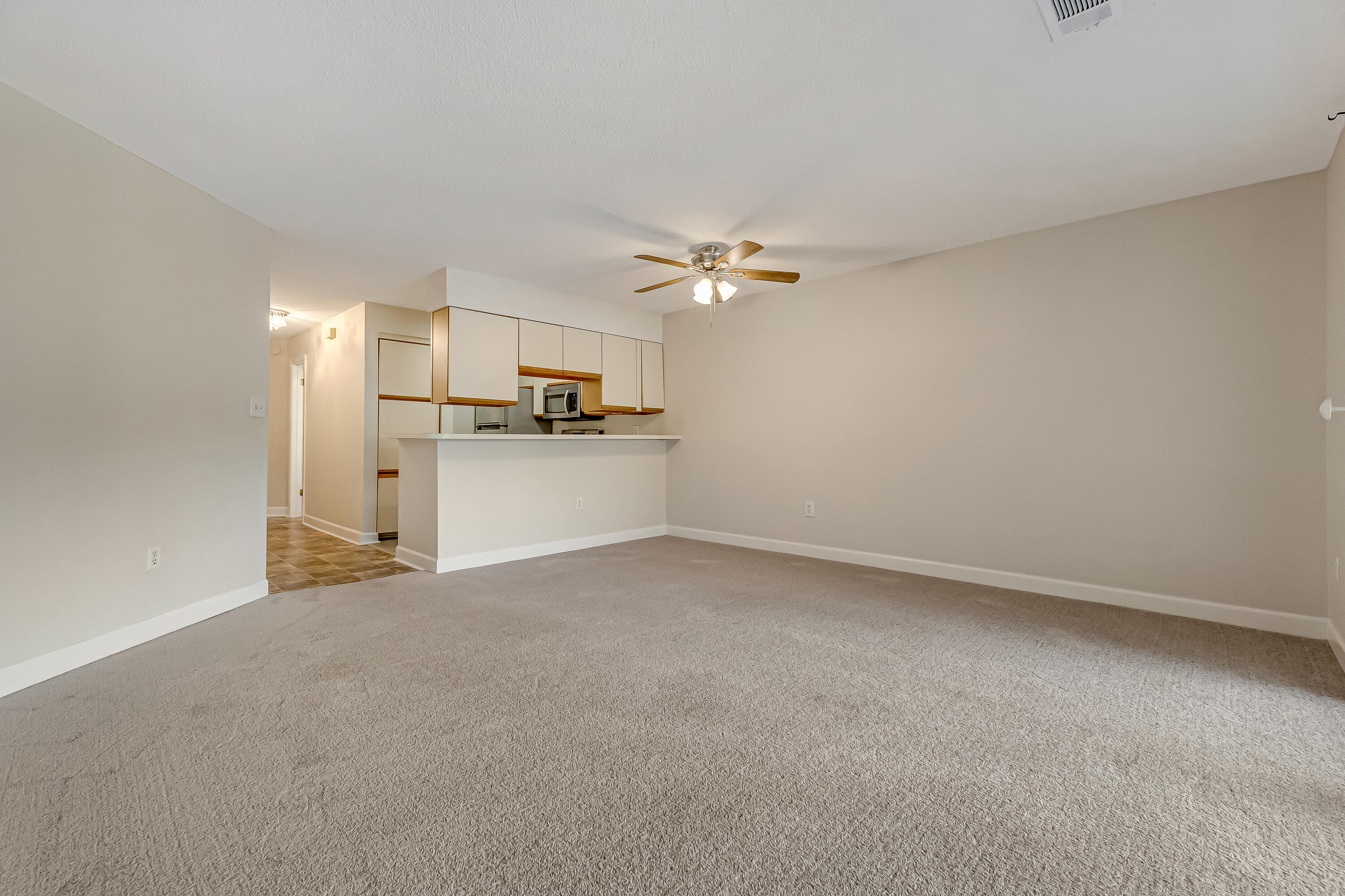 LAKESIDE CONDO AT BLUEWATER BAY - Residential Lease