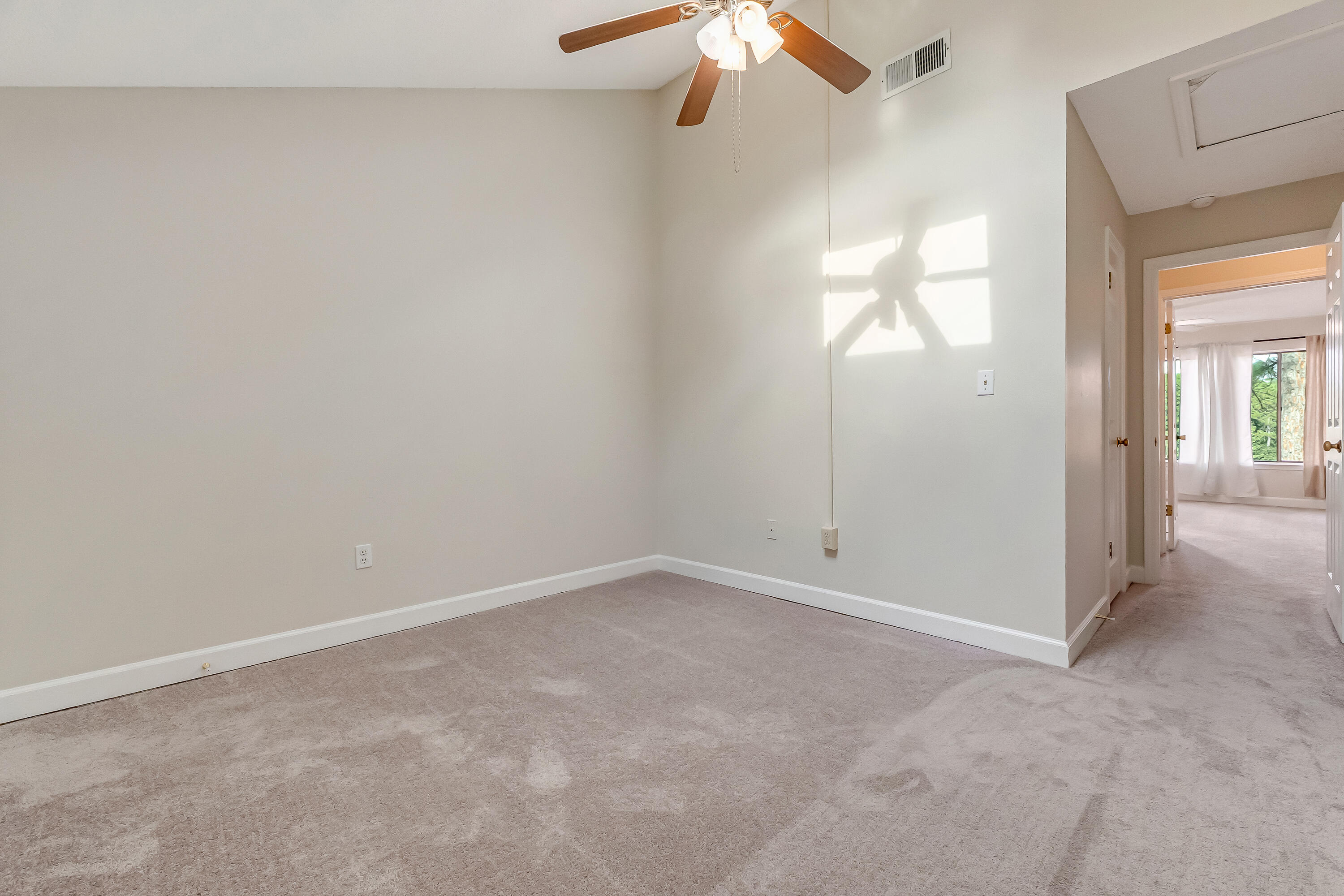 LAKESIDE CONDO AT BLUEWATER BAY - Residential Lease