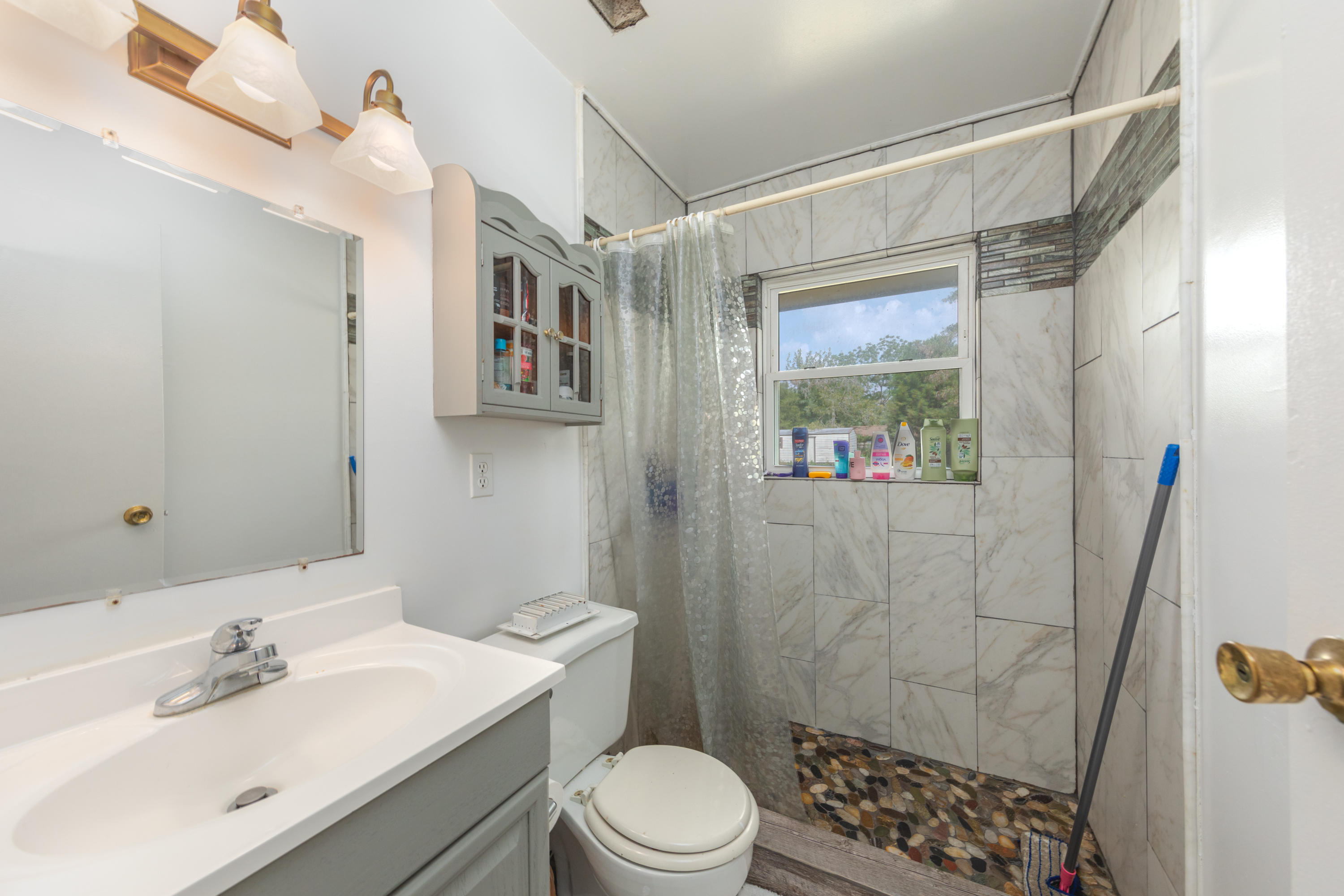 ADAMS POWELL EAST - Residential