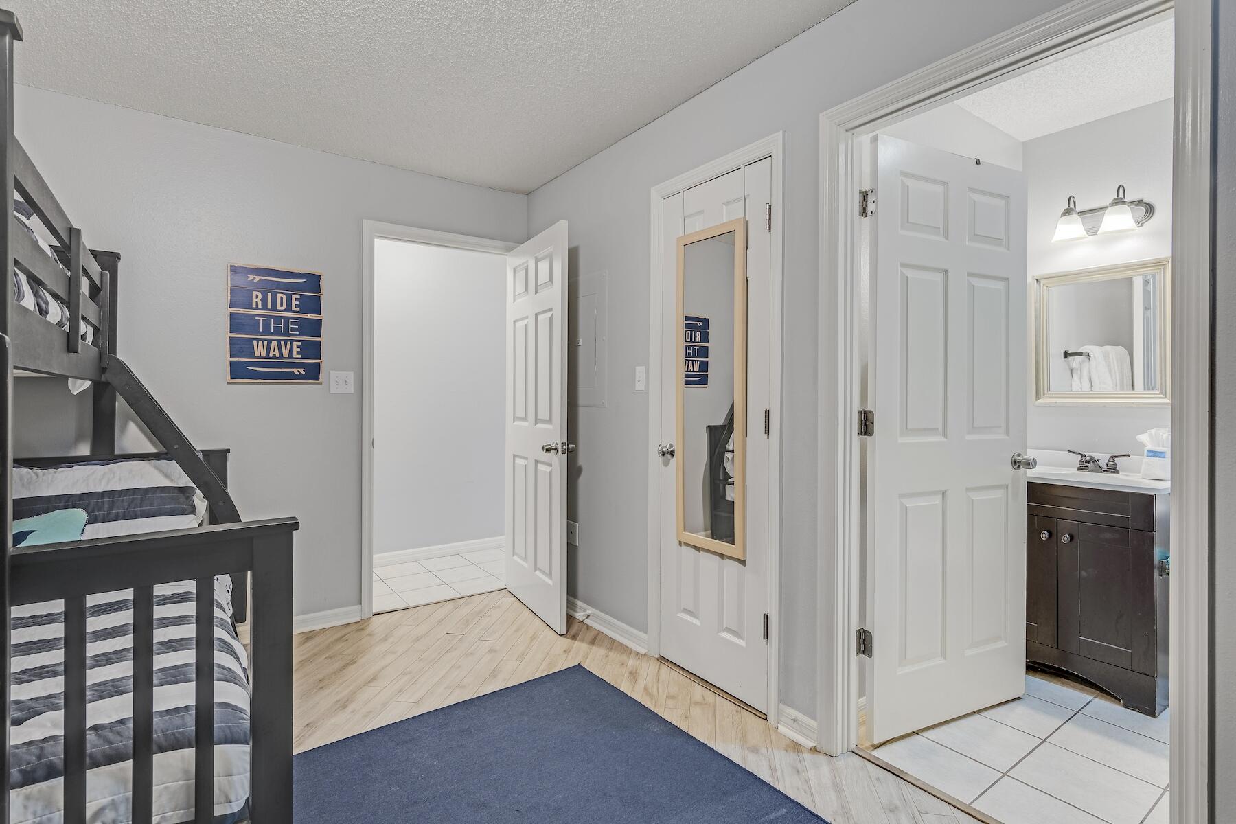 BEACHSIDE VILLAS CONDO - Residential