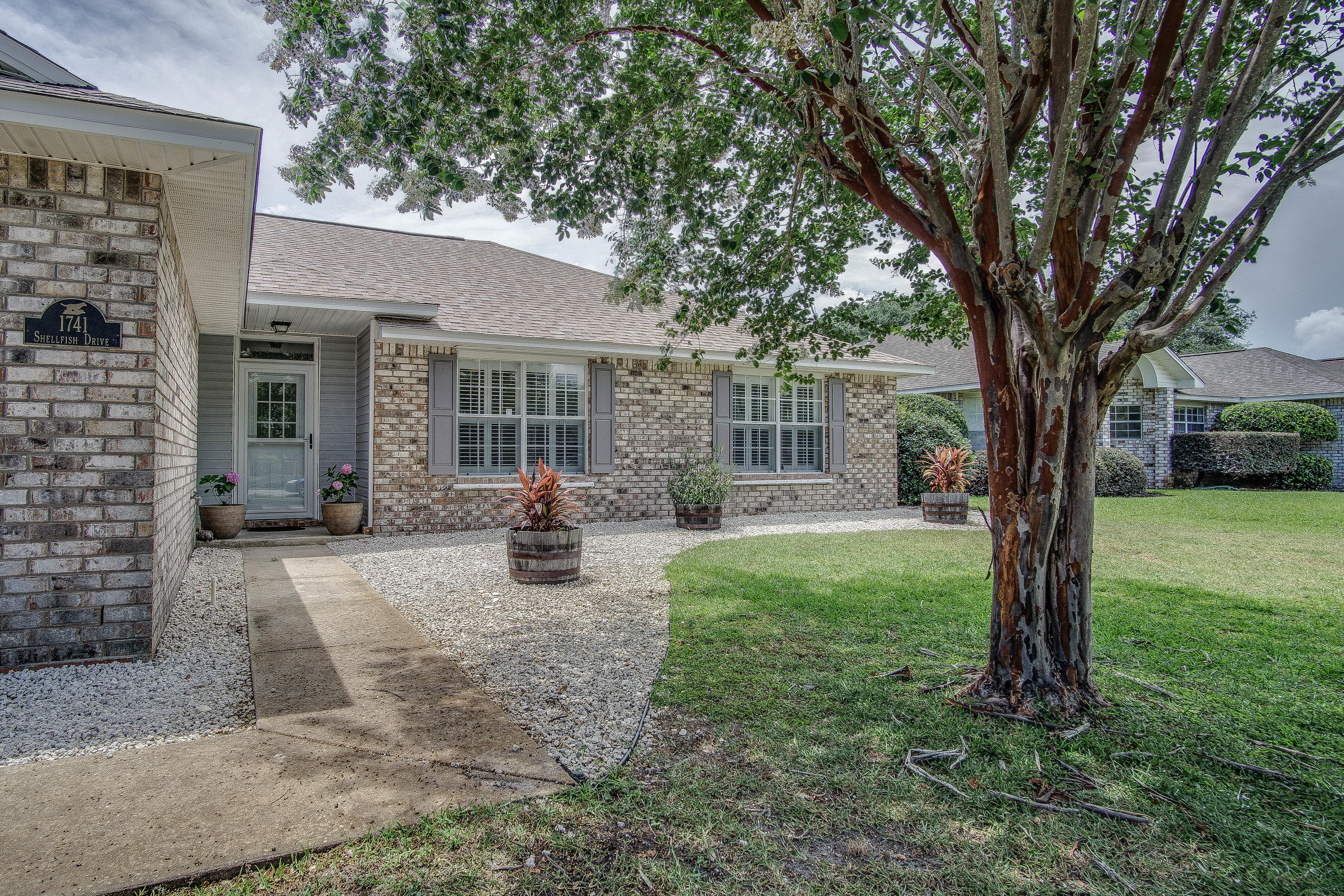 LEGEND COVE - Residential