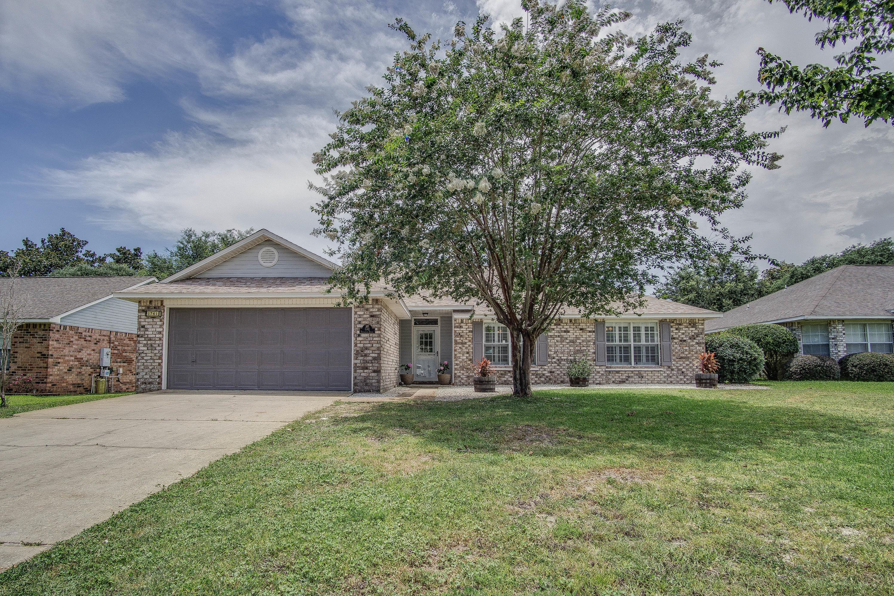 LEGEND COVE - Residential