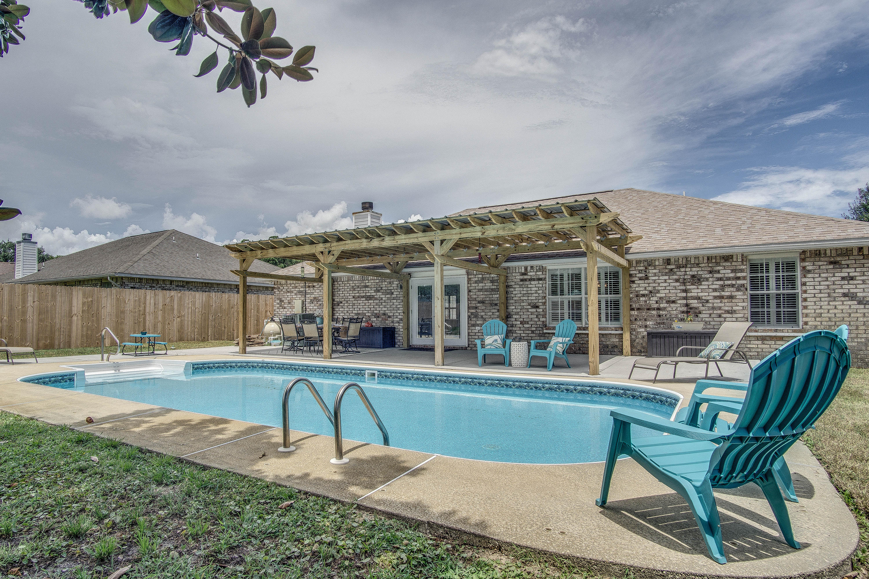 LEGEND COVE - Residential