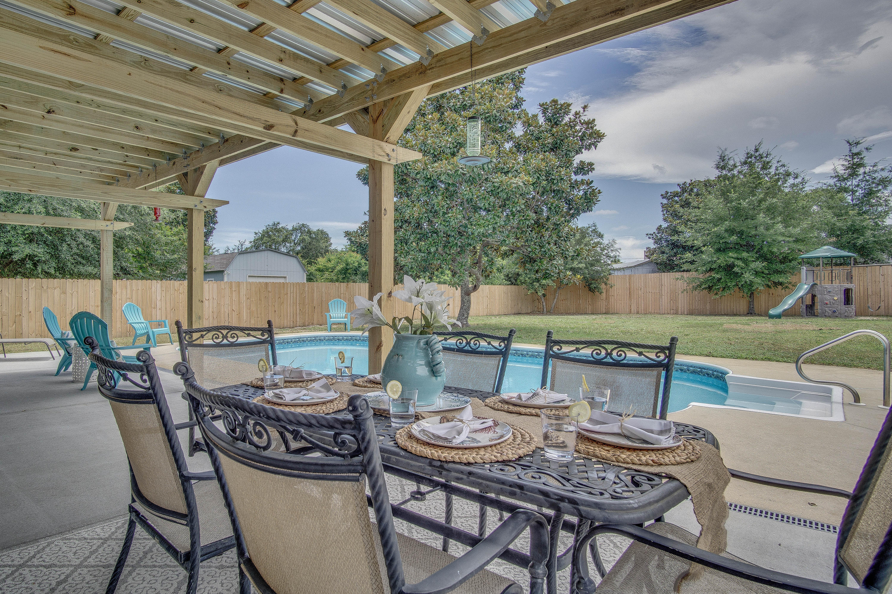 LEGEND COVE - Residential