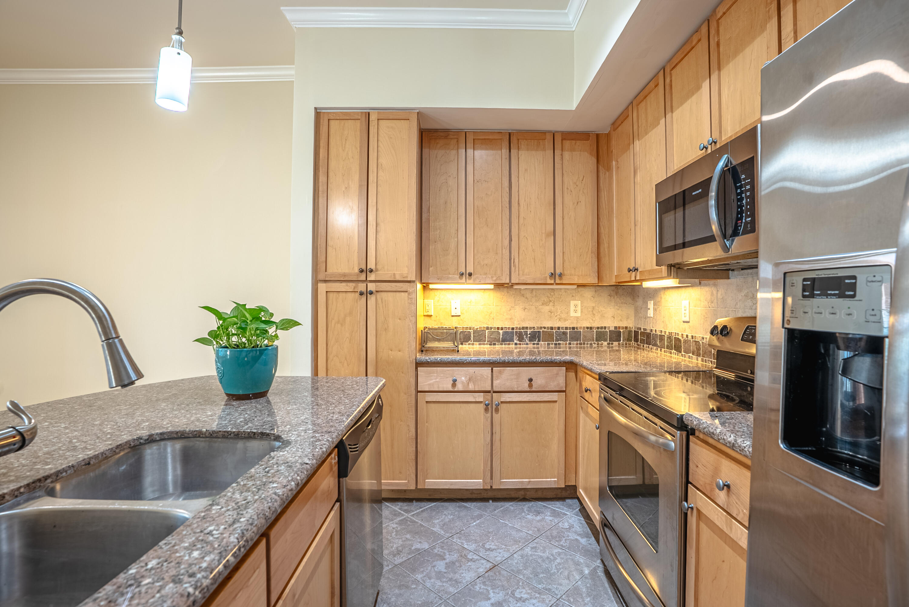 ISLAND RESERVE - Residential