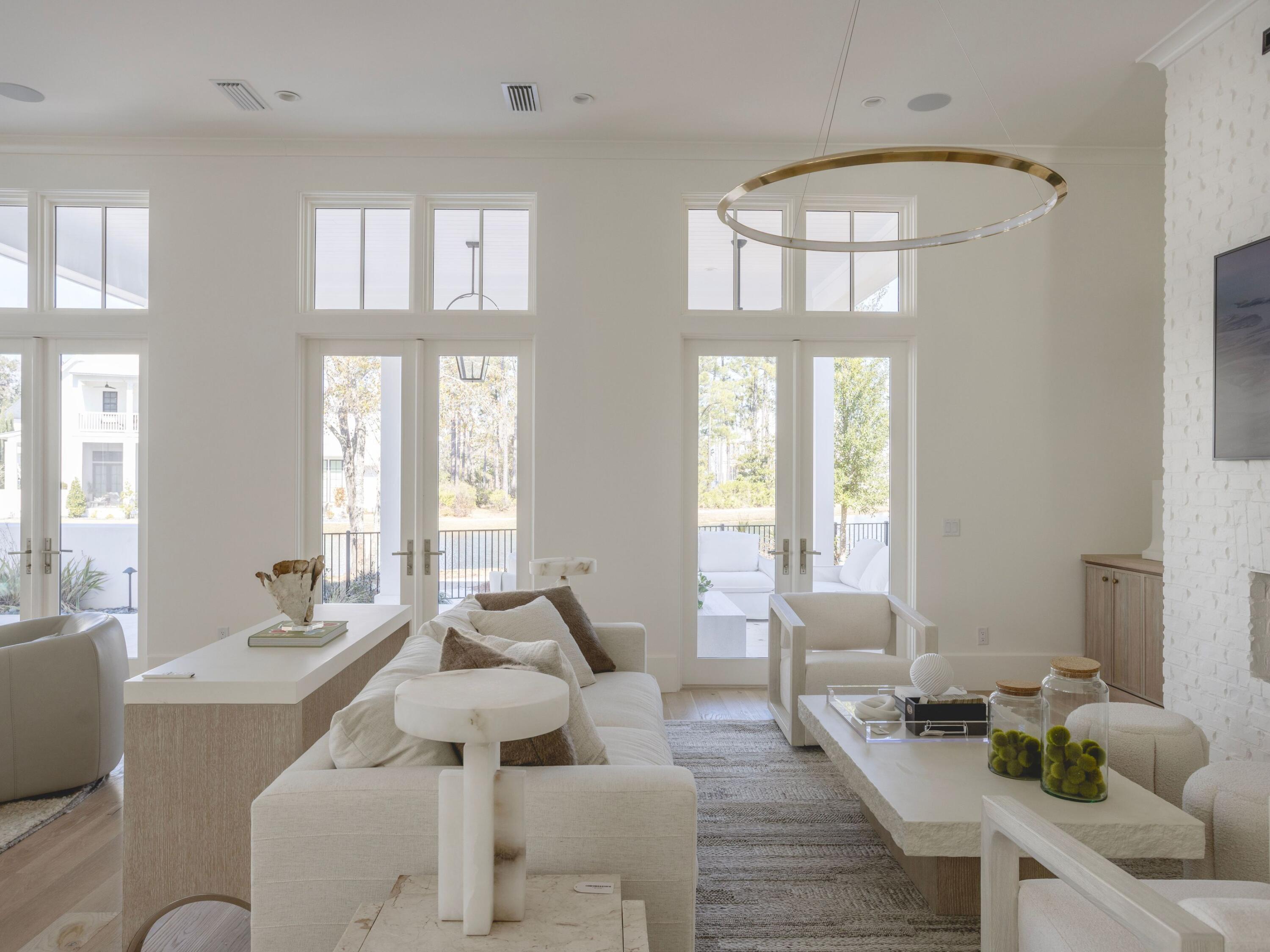 CHURCHILL OAKS - Residential