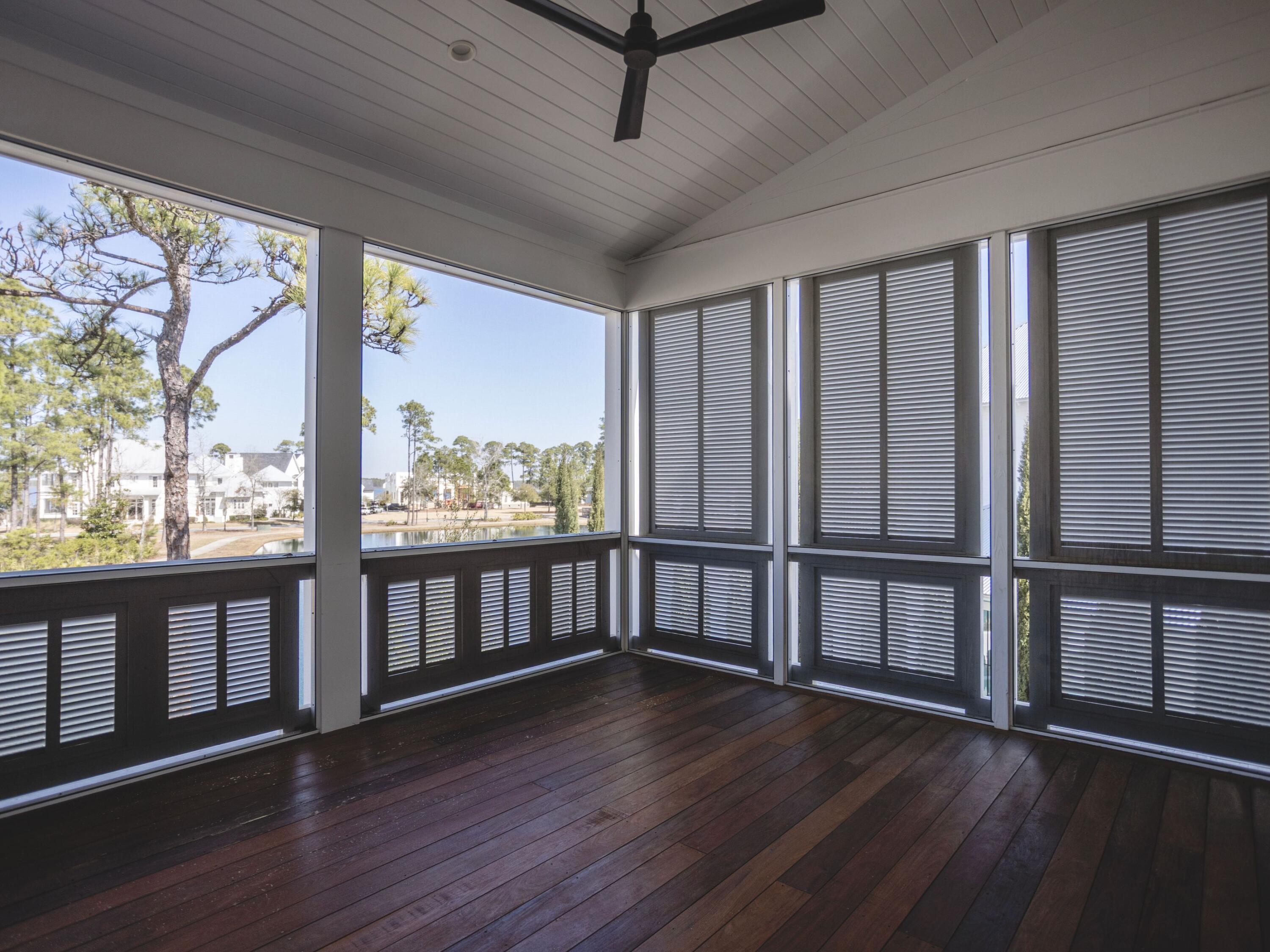 CHURCHILL OAKS - Residential