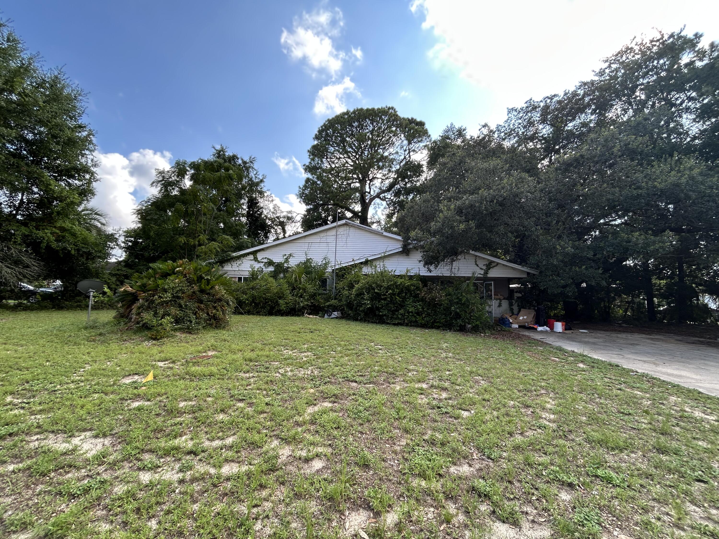 ELLIOTTS POINT 8TH ADDN - Residential