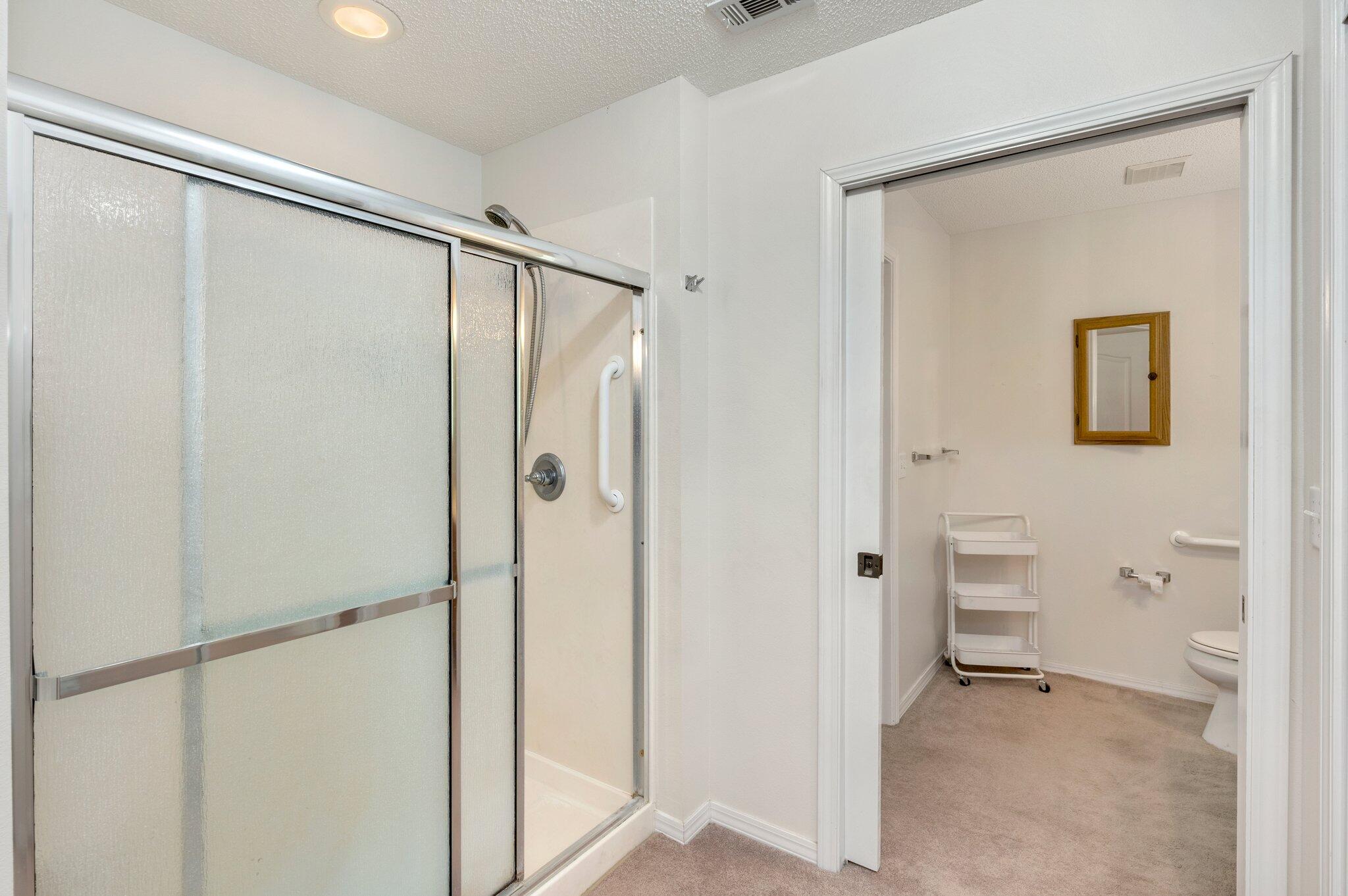 COM SE COR OF SW1/4 OF SE1/4 W1134.95 FT N425.73 FT TO POB N252.25 FT W172.55 FT S 252.25 FT - Residential