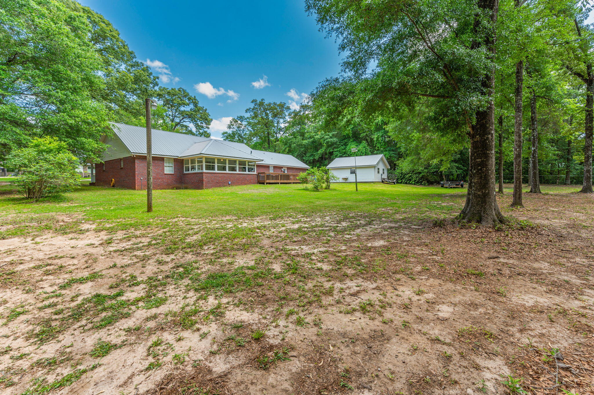 COM SE COR OF SW1/4 OF SE1/4 W1134.95 FT N425.73 FT TO POB N252.25 FT W172.55 FT S 252.25 FT - Residential