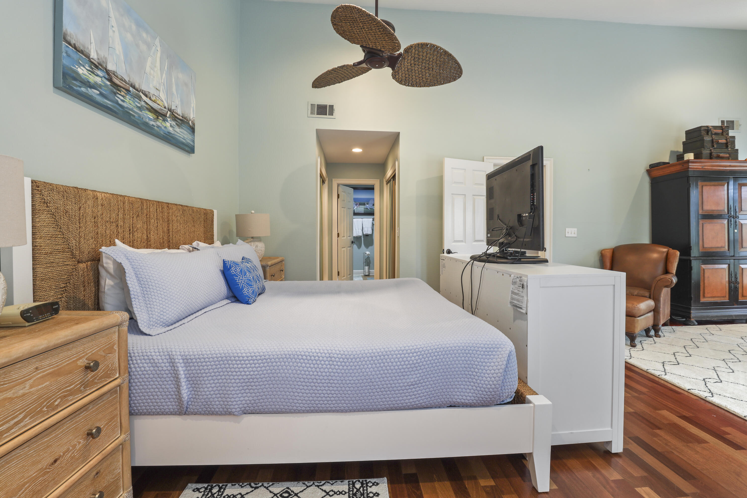 VANTAGE POINTE - Residential Lease