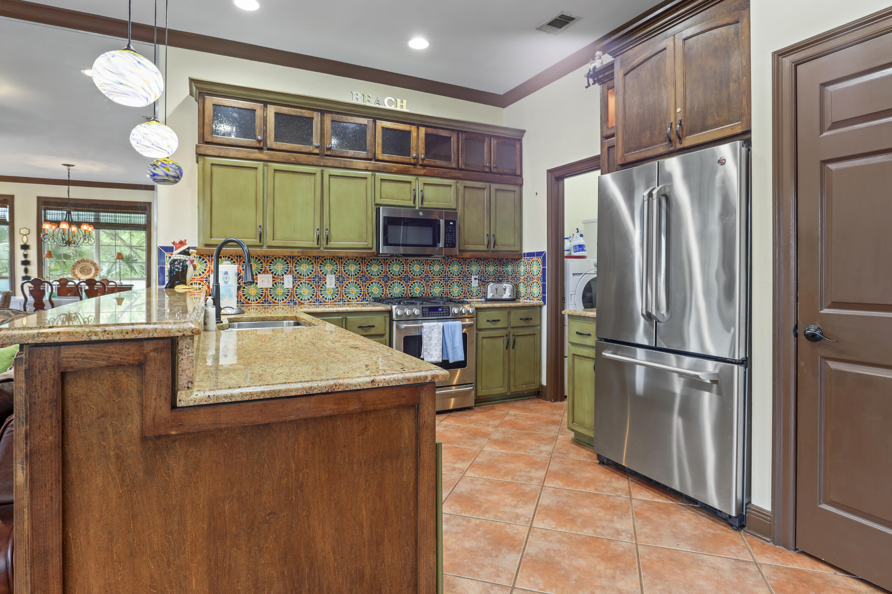 VANTAGE POINTE - Residential Lease