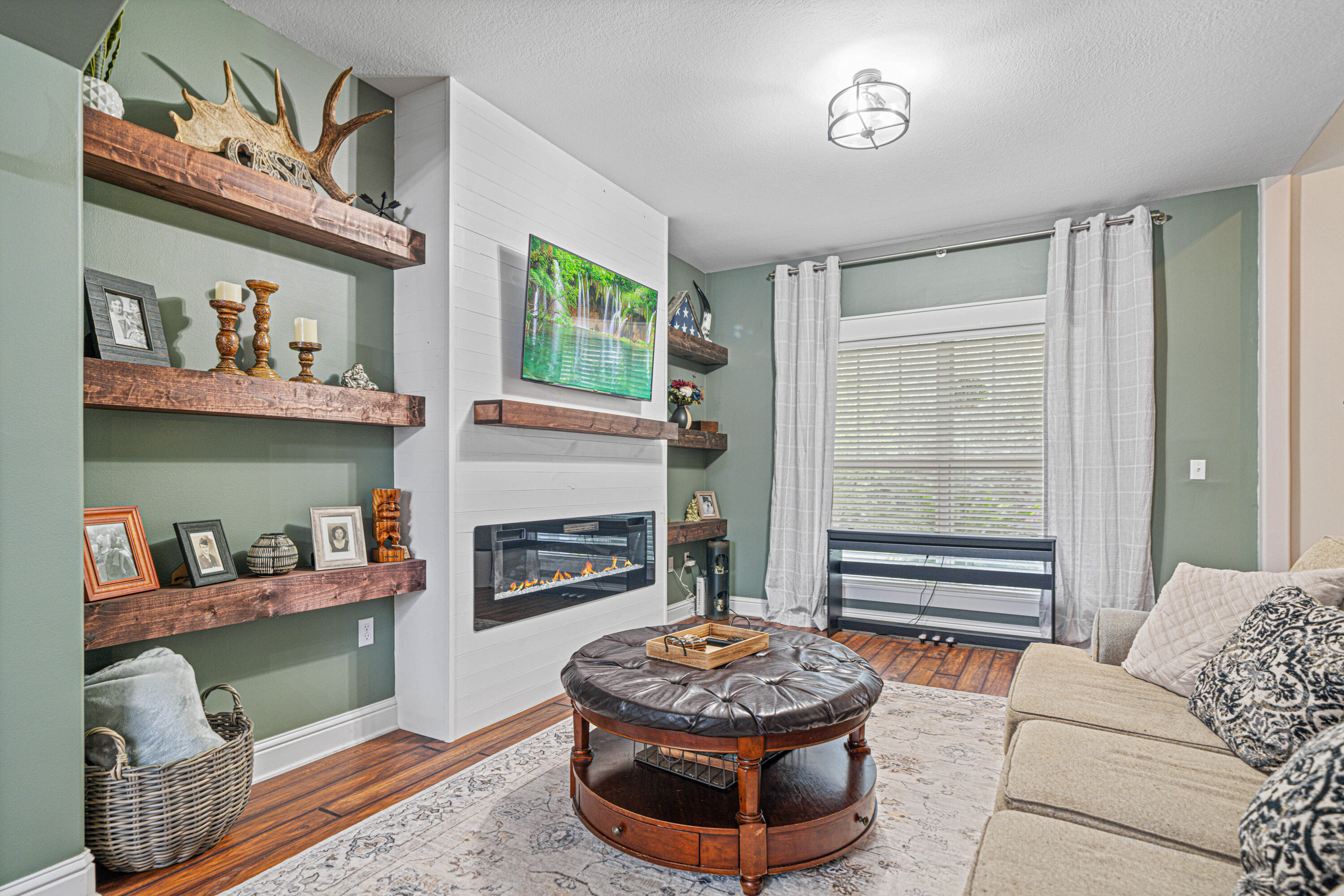 BROOKE ESTATES PH II - Residential