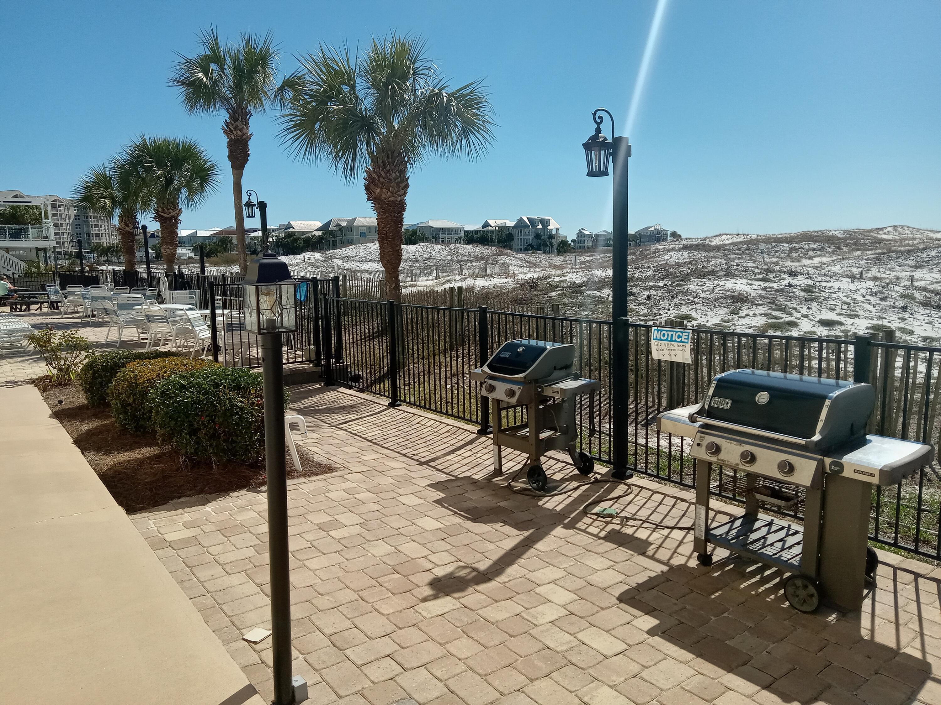 POOLSIDE VILLAS CONDO - Residential