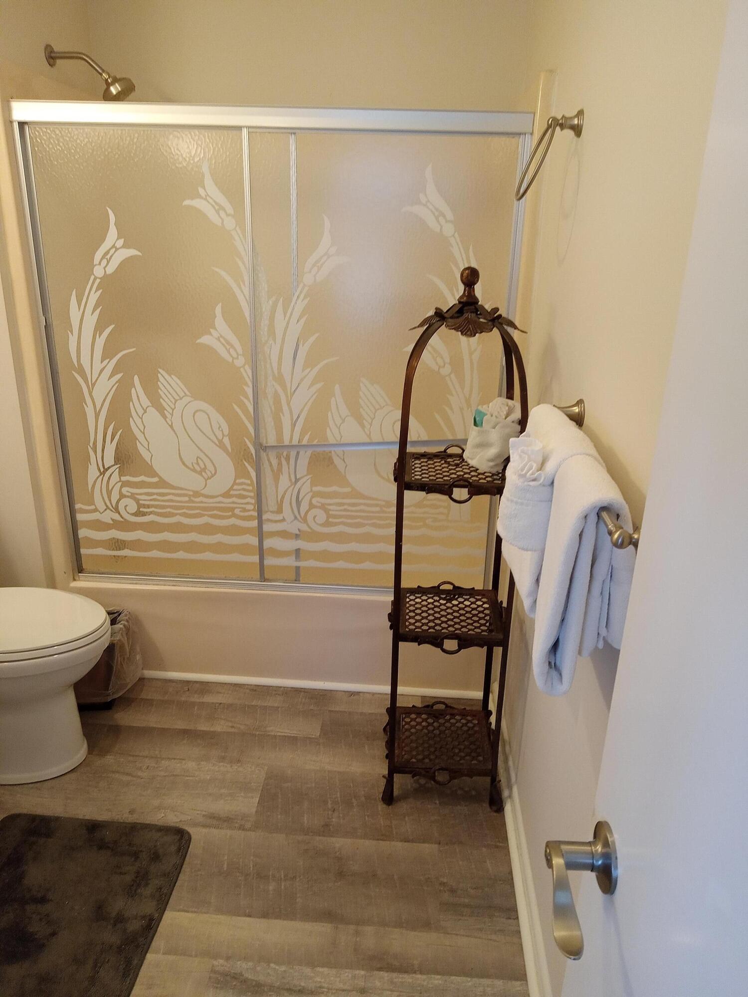POOLSIDE VILLAS CONDO - Residential