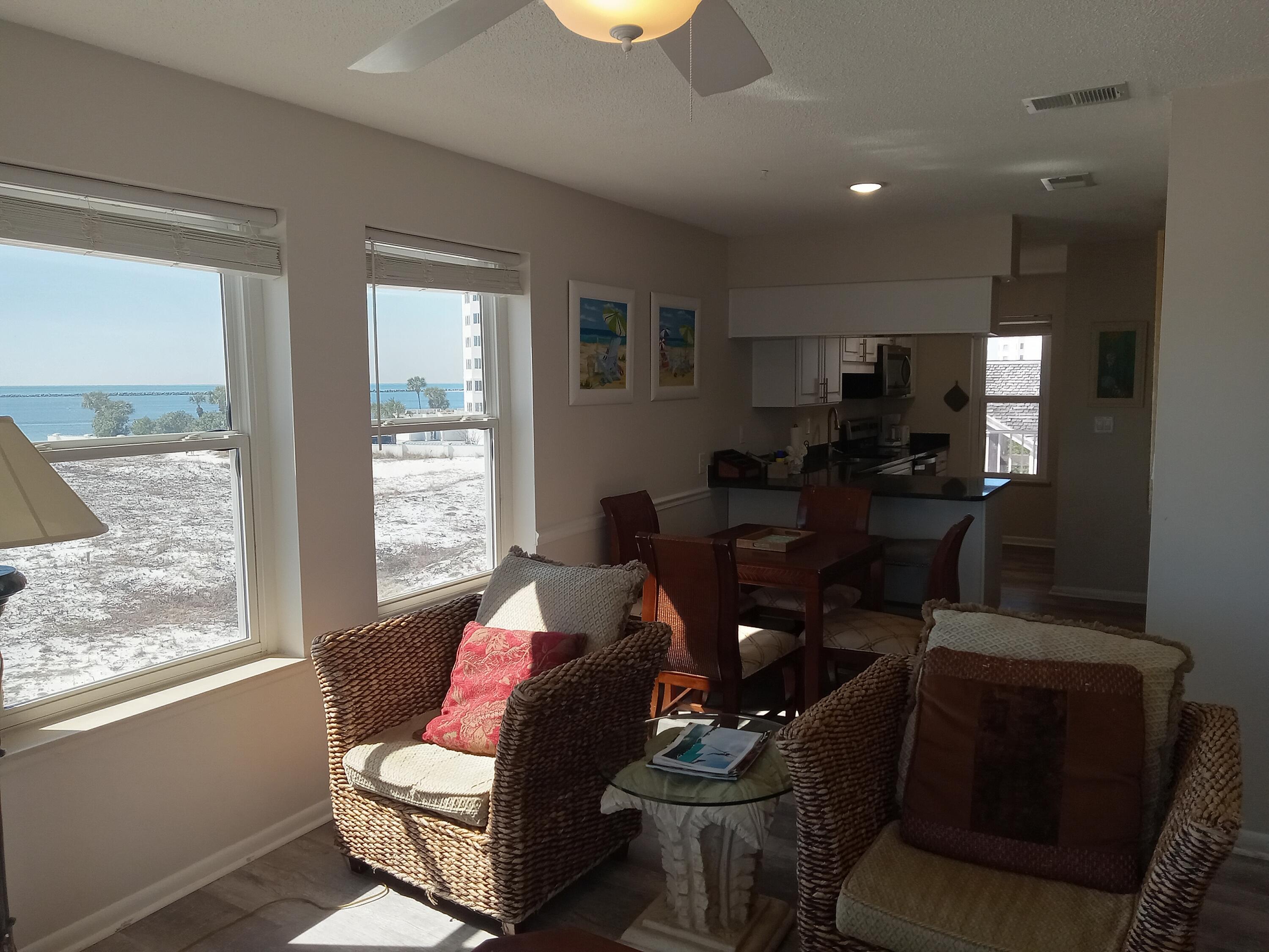 POOLSIDE VILLAS CONDO - Residential