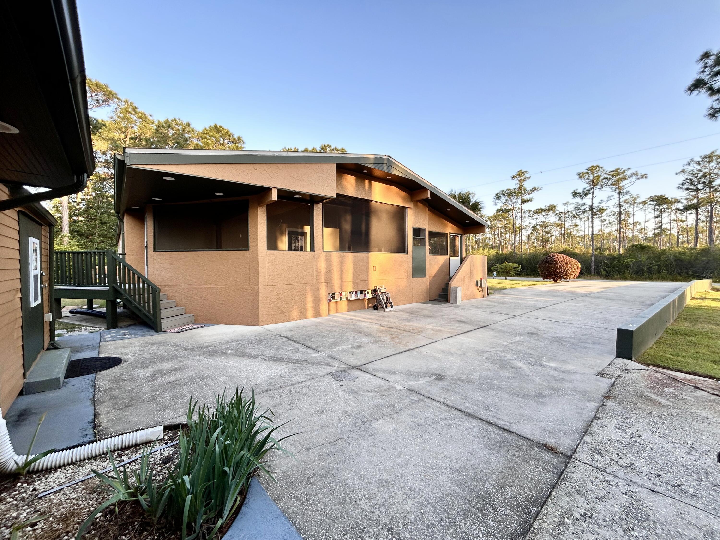 Lot 7 Camille Estates S/D Pb13-41 Or2489-744 Or 2774-4469 - Residential
