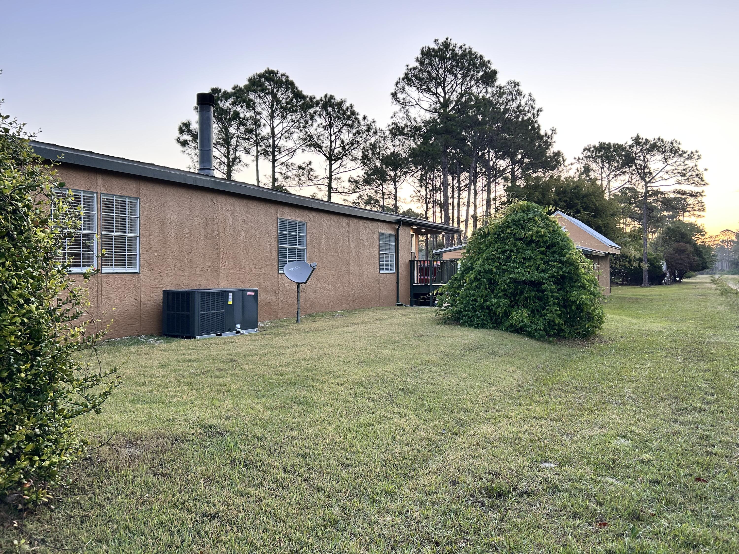 Lot 7 Camille Estates S/D Pb13-41 Or2489-744 Or 2774-4469 - Residential