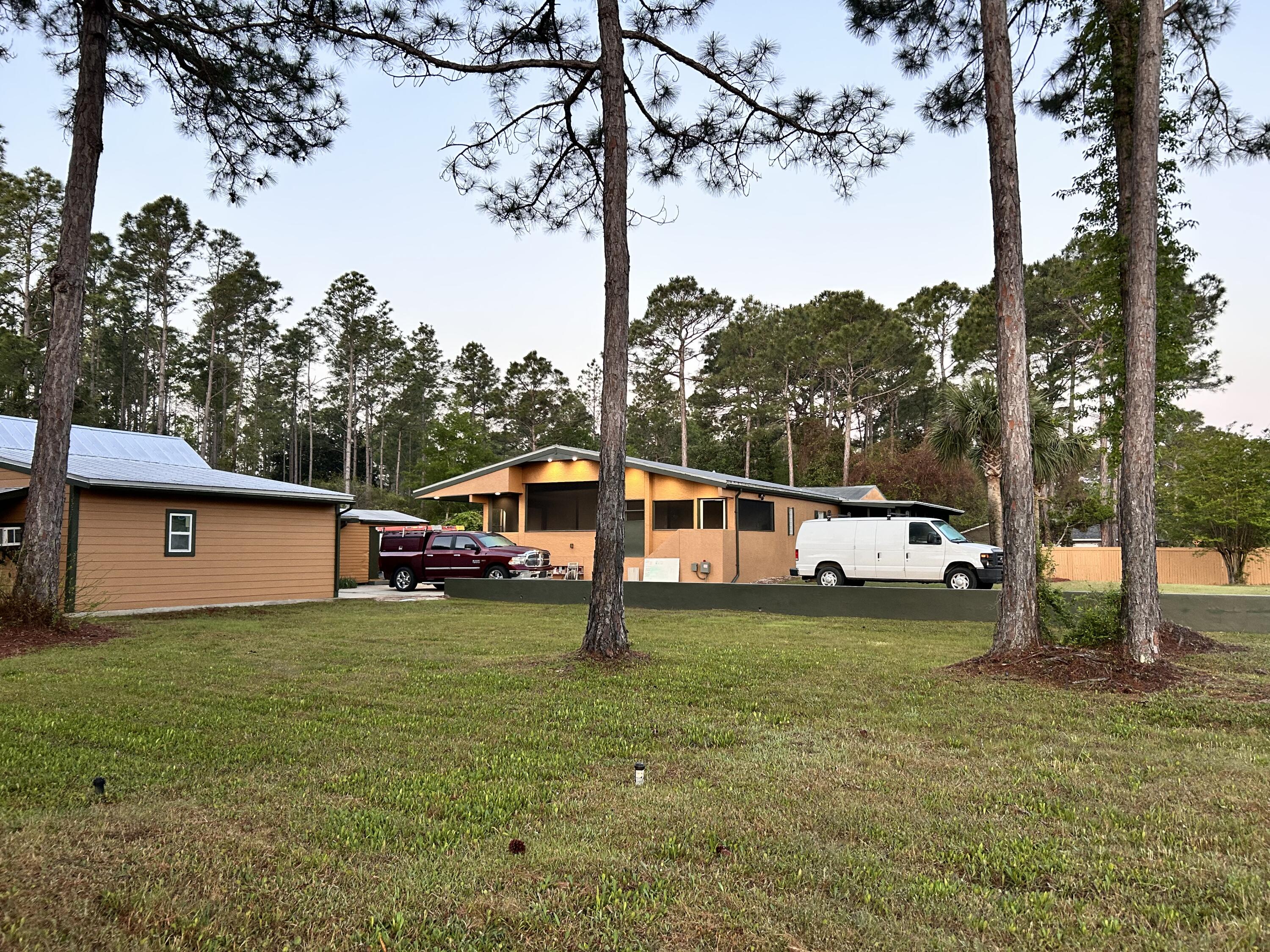 Lot 7 Camille Estates S/D Pb13-41 Or2489-744 Or 2774-4469 - Residential