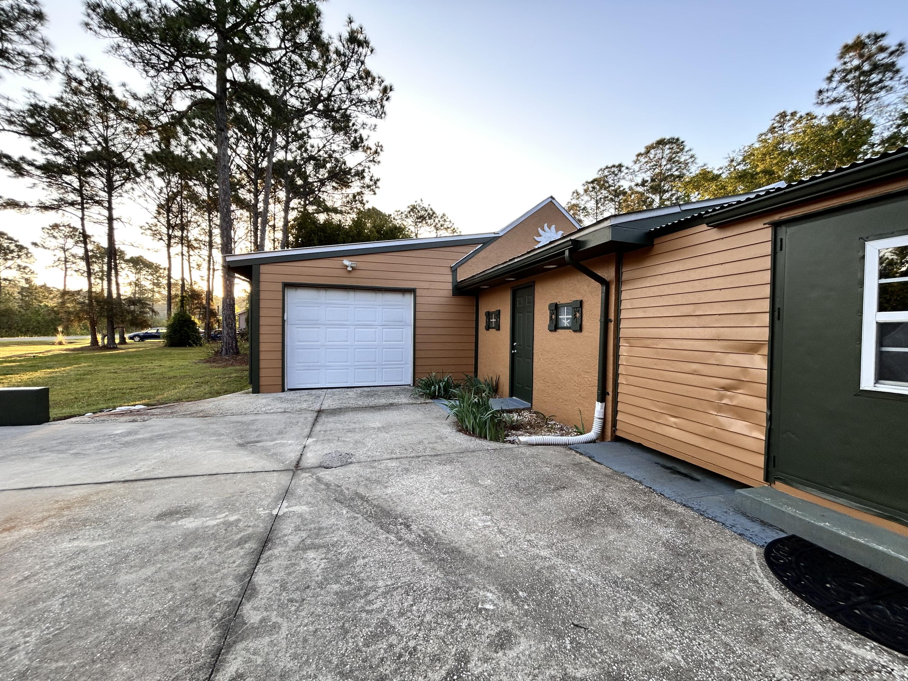 Lot 7 Camille Estates S/D Pb13-41 Or2489-744 Or 2774-4469 - Residential