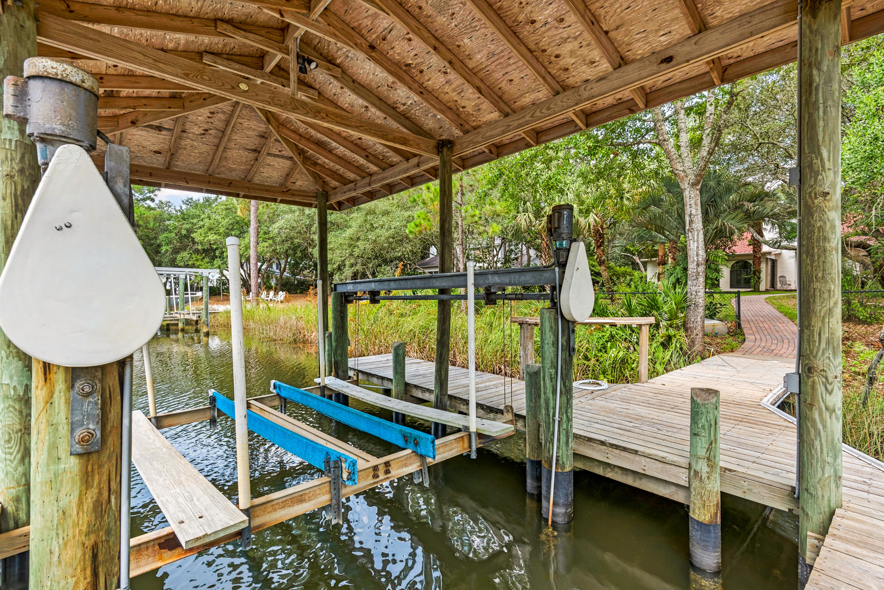 SHIRKS BAYOU - Residential