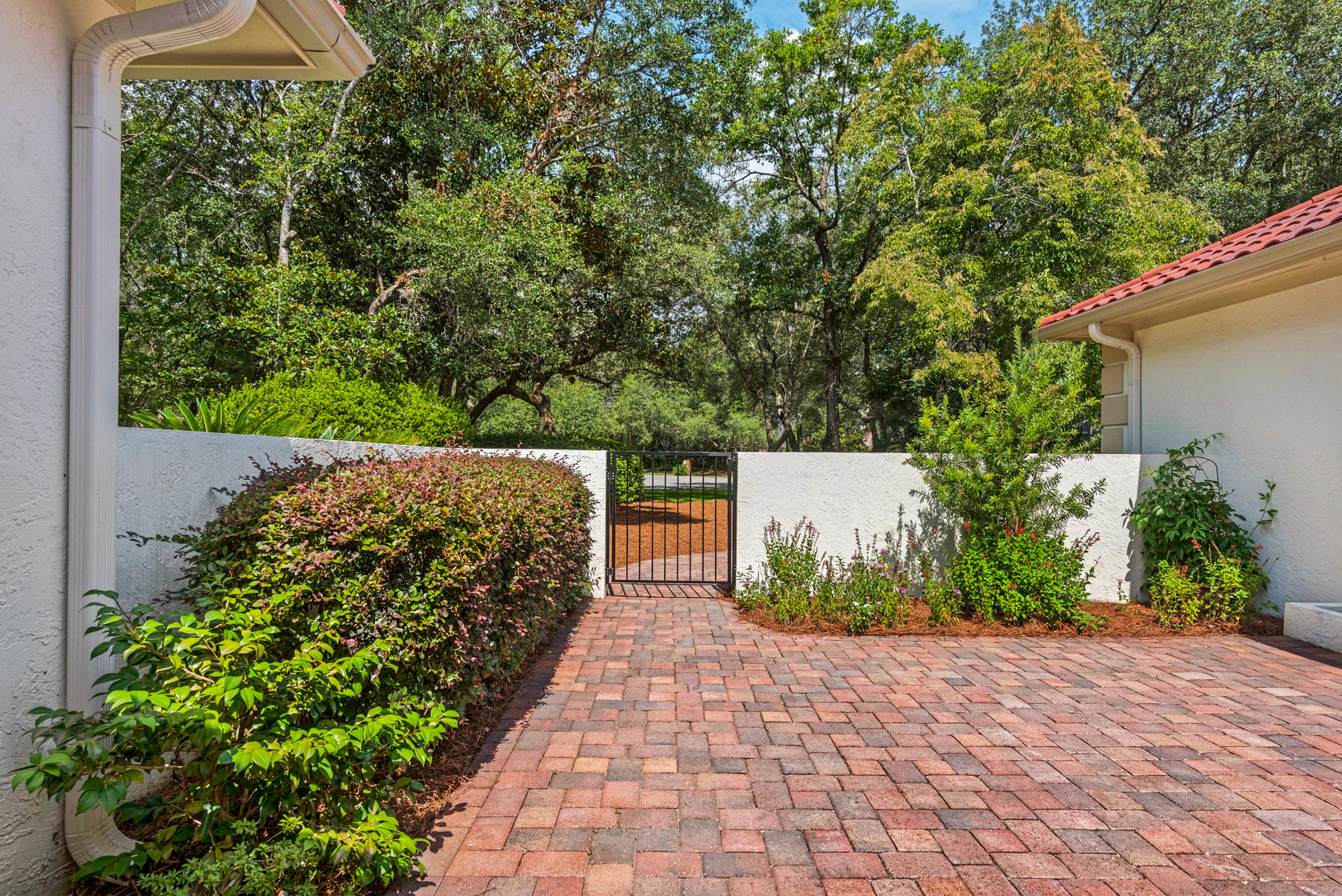 SHIRKS BAYOU - Residential