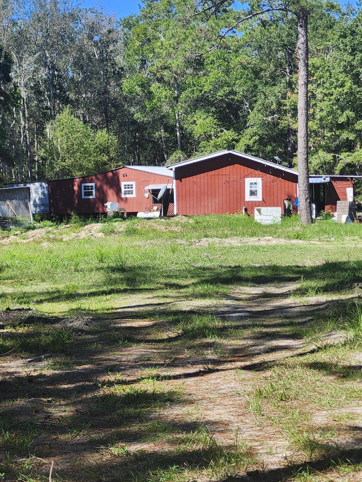 Meetes & Bounds - Land