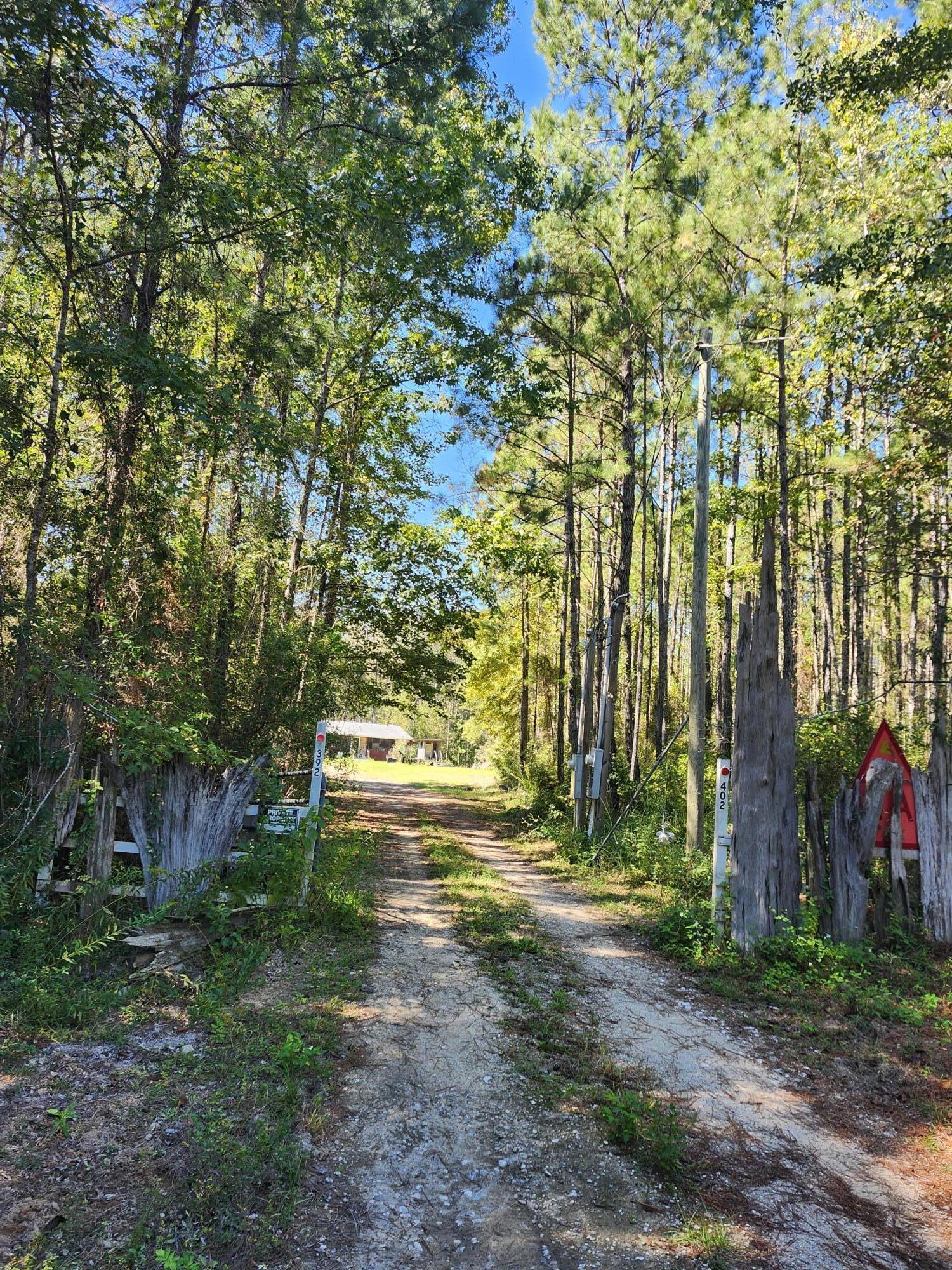 Meetes & Bounds - Land