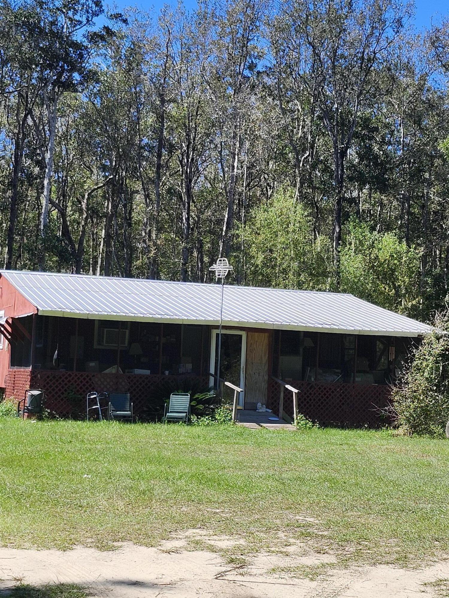 Meetes & Bounds - Land