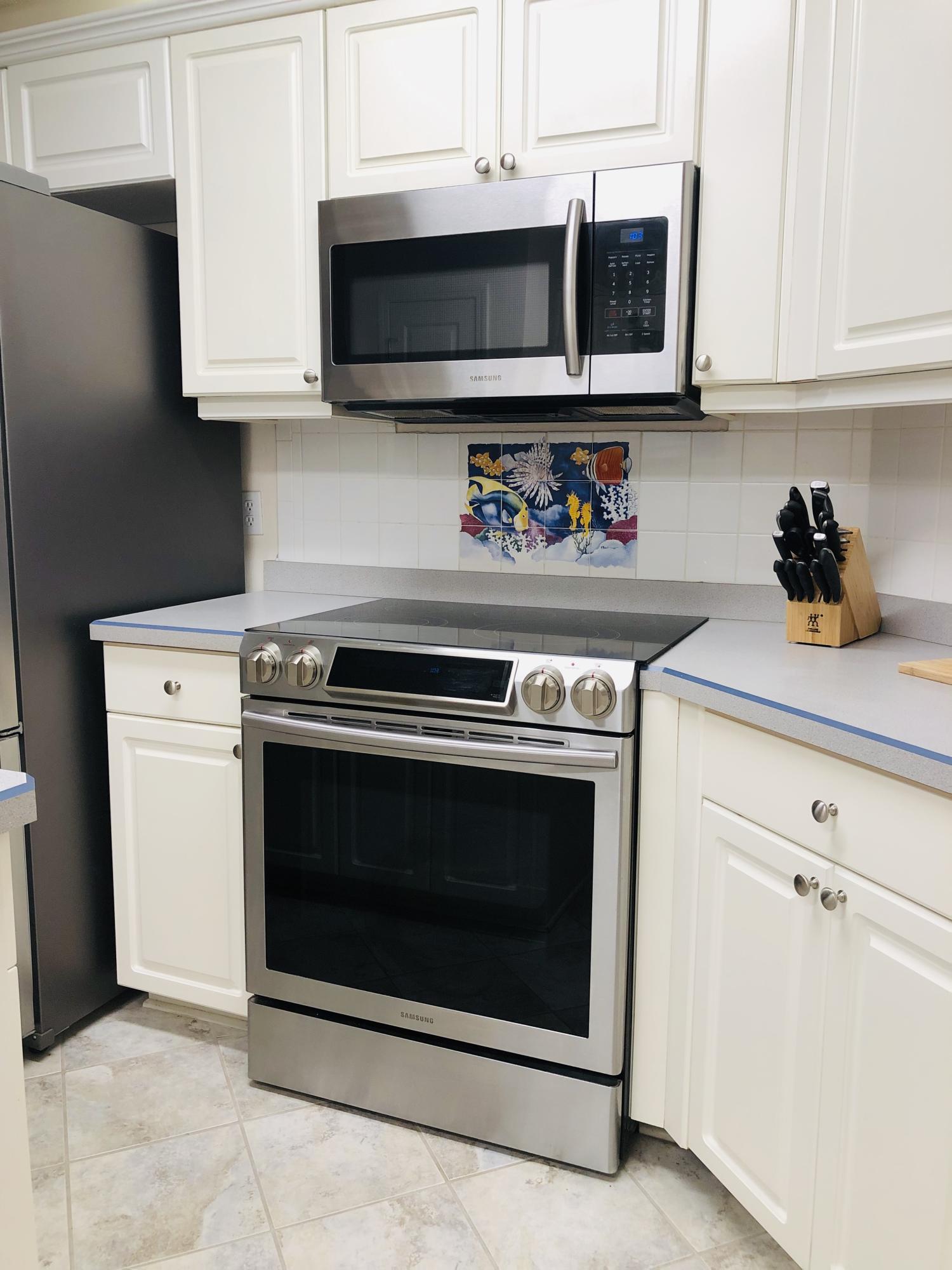 RAINTREE ESTATES - Residential