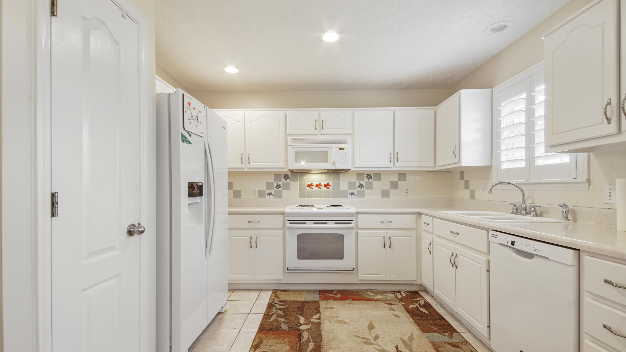 SEACLUSION BEACH - Residential