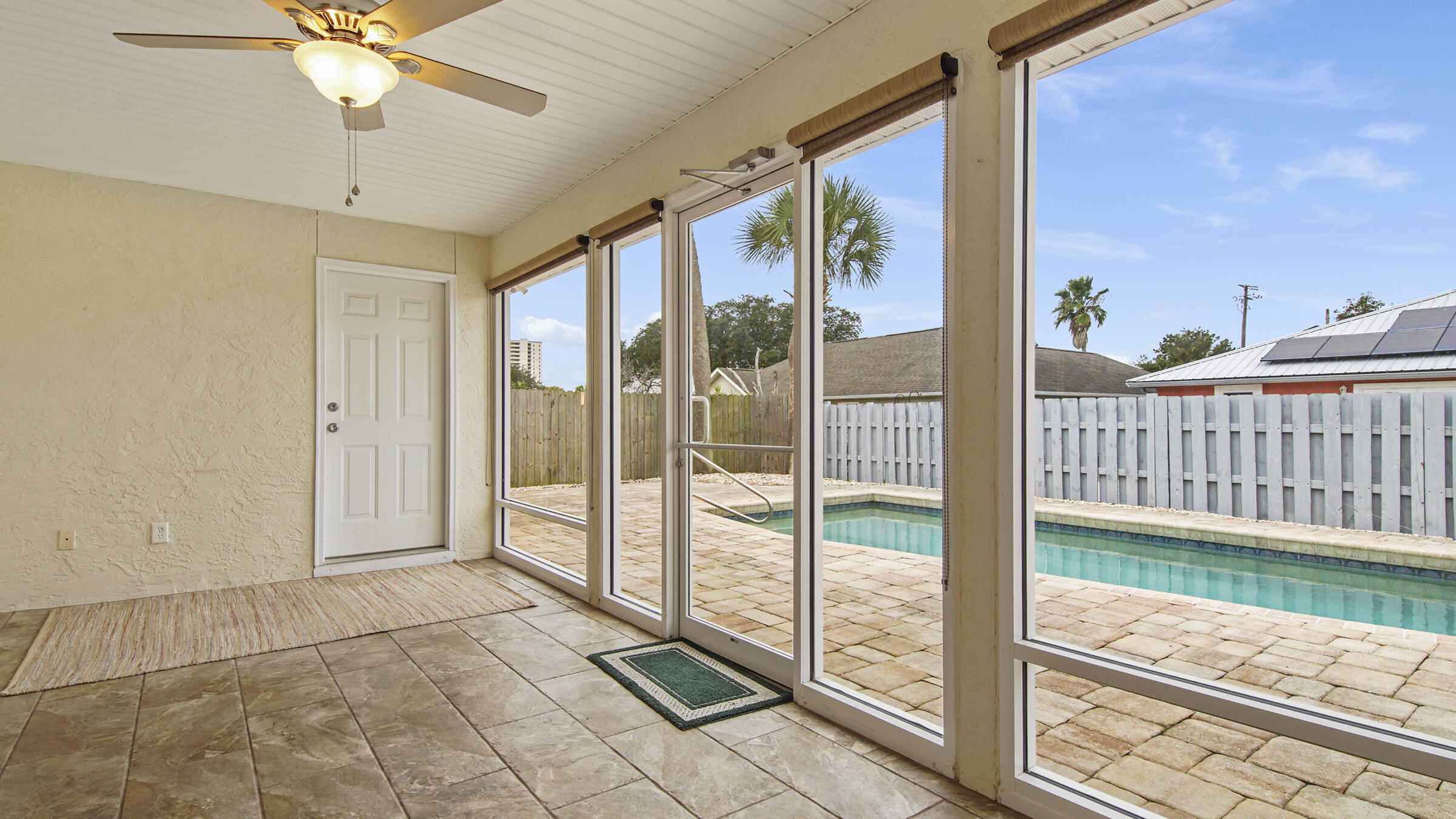 SEACLUSION BEACH - Residential