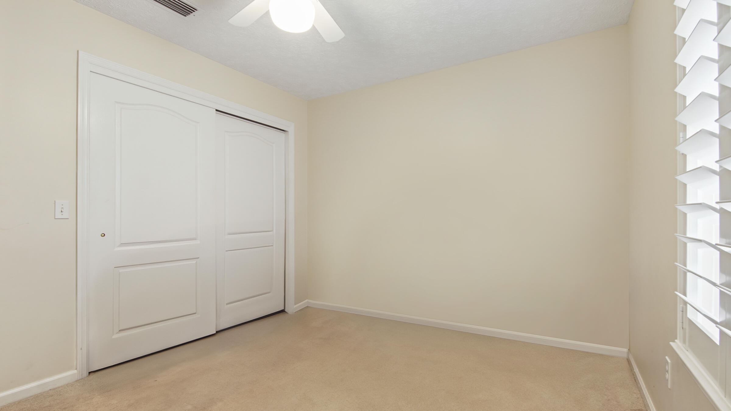 SEACLUSION BEACH - Residential