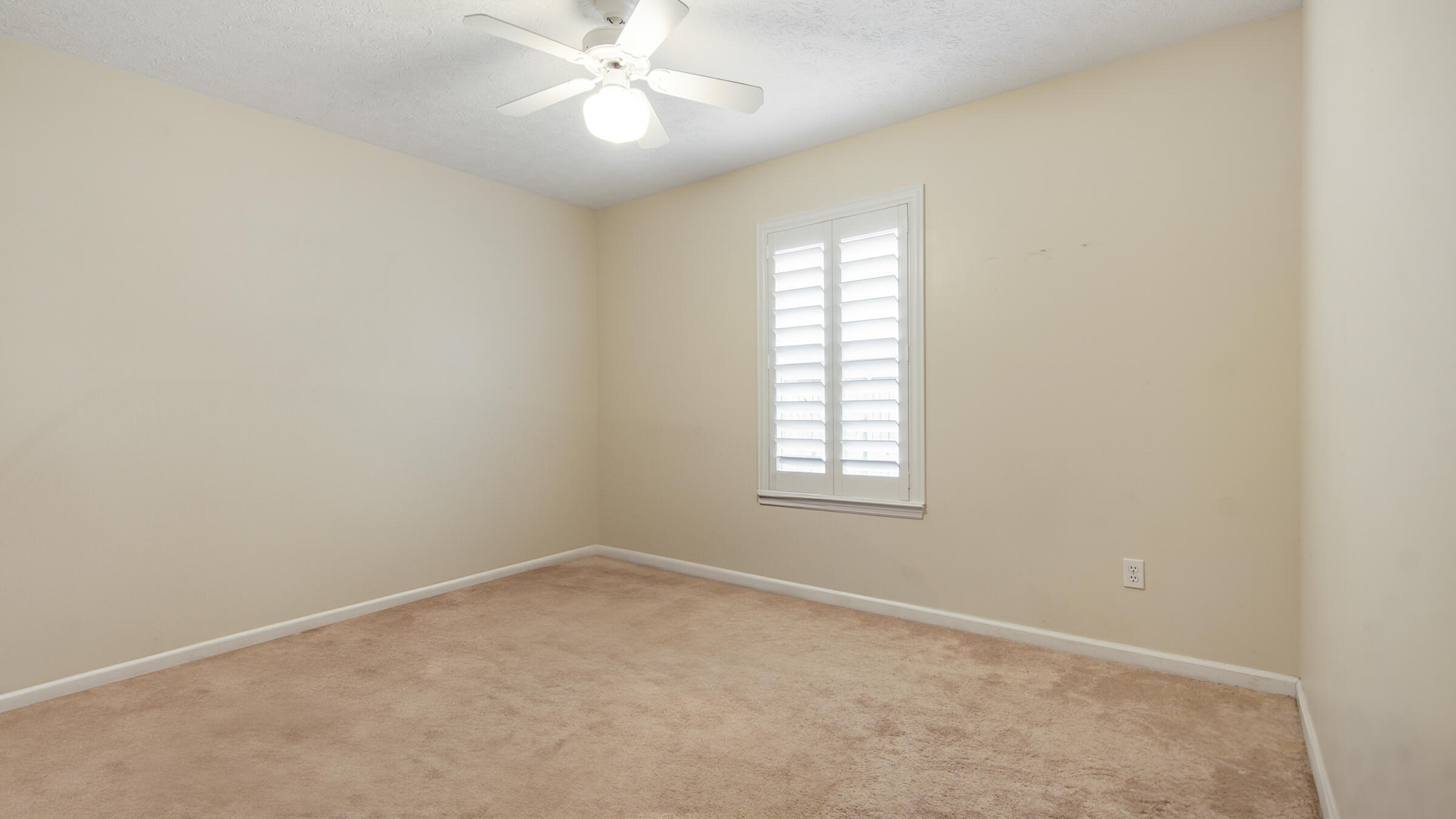 SEACLUSION BEACH - Residential