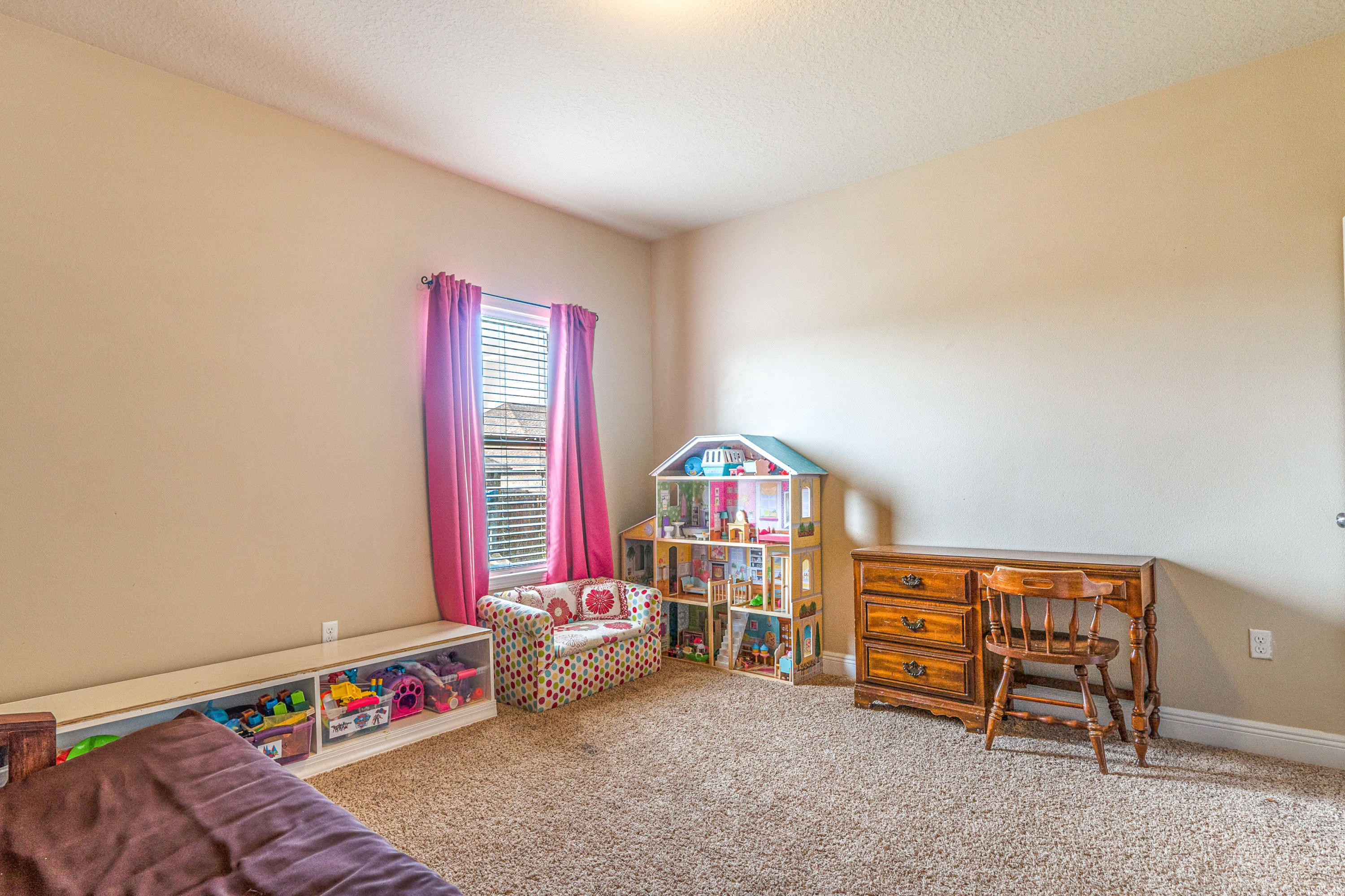 LIBERTY OAKS - Residential