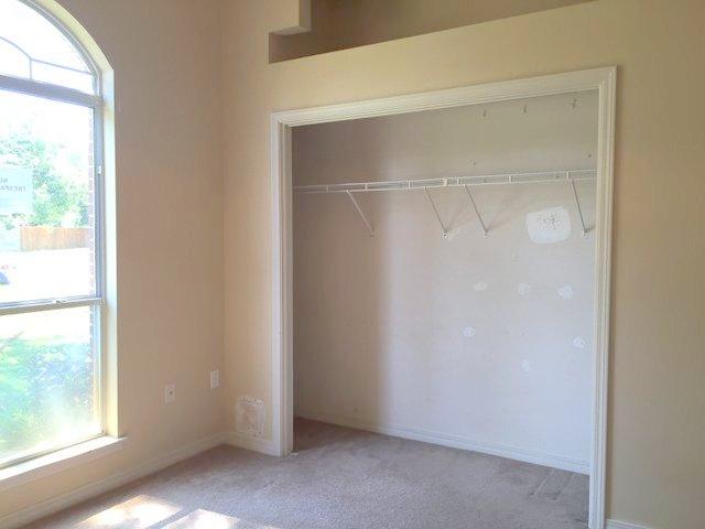 CASTELAR - Residential