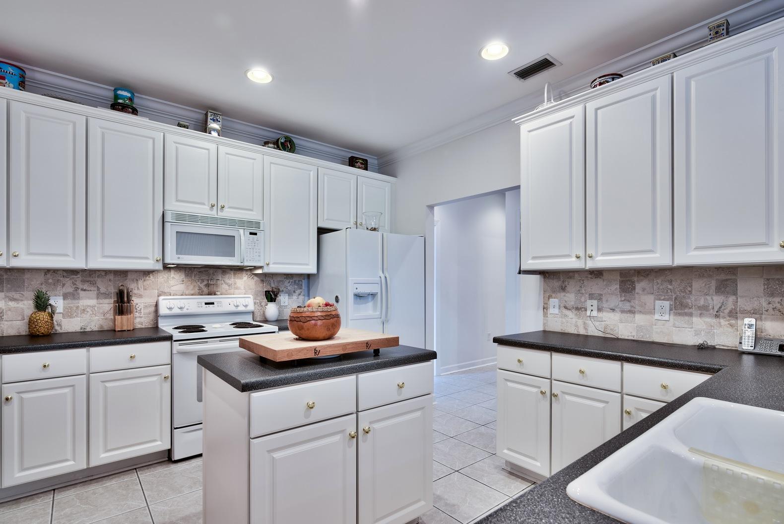 DEERWOOD DRIVE - Residential